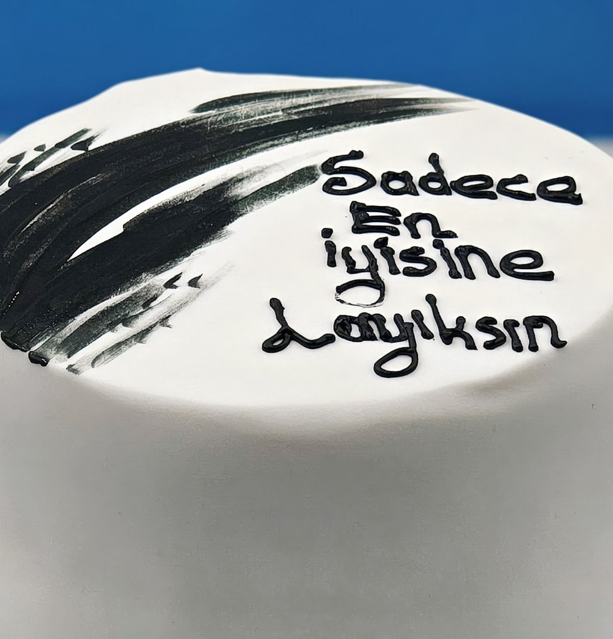 Sadece En İyisine Layıksın Yazılı Pasta