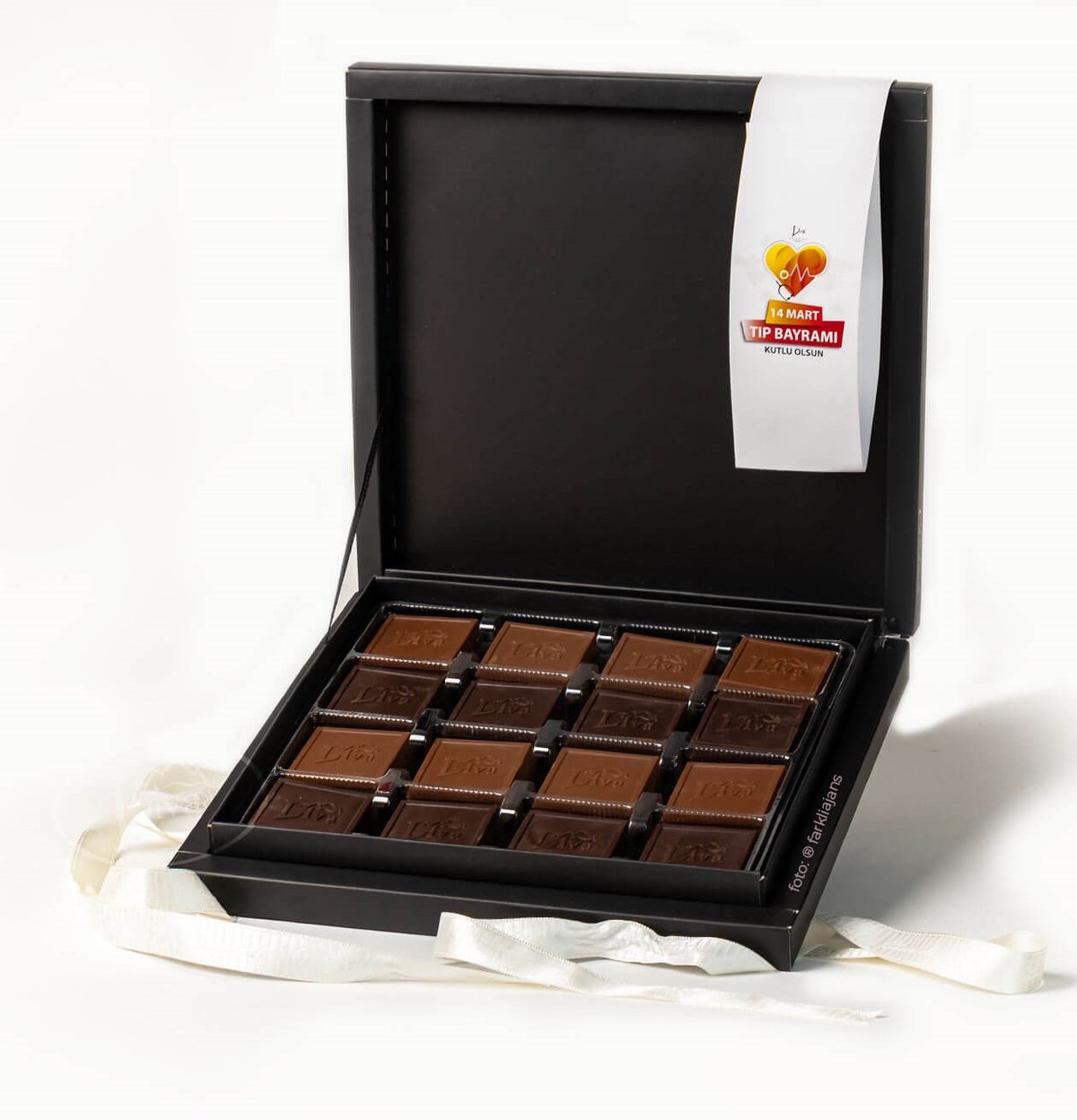 Tıp Bayramı Beyaz Kuşak Madlen Çikolata 500 Gr 