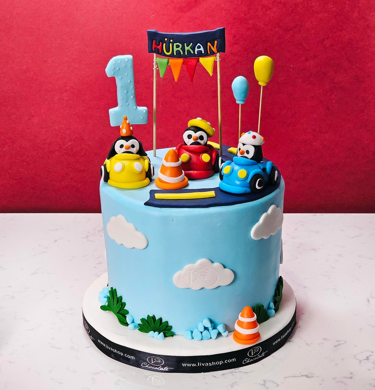 Yarışçı Penguenler Özel Pasta