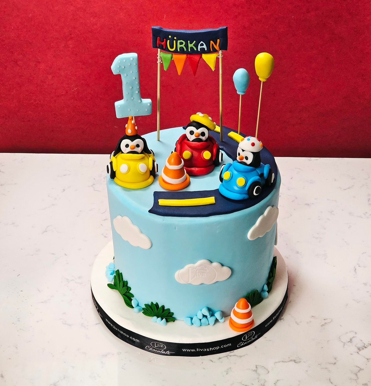 Yarışçı Penguenler Özel Pasta