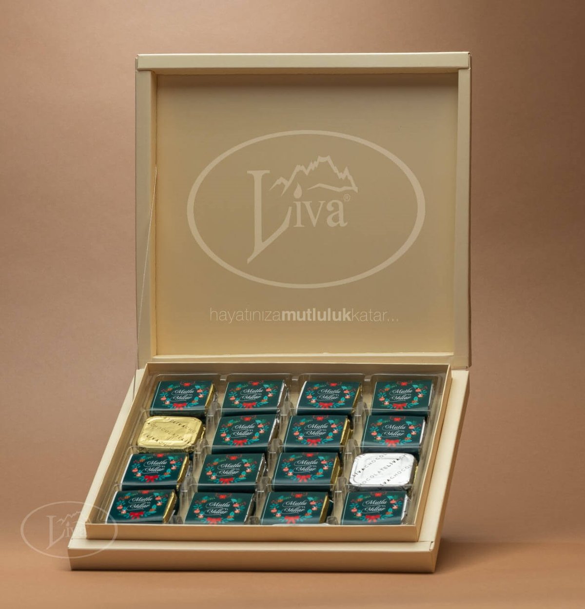Yılbaşı Yeşil Mutlu Yıllar Sargılı Madlen Çikolata 48'li Paket