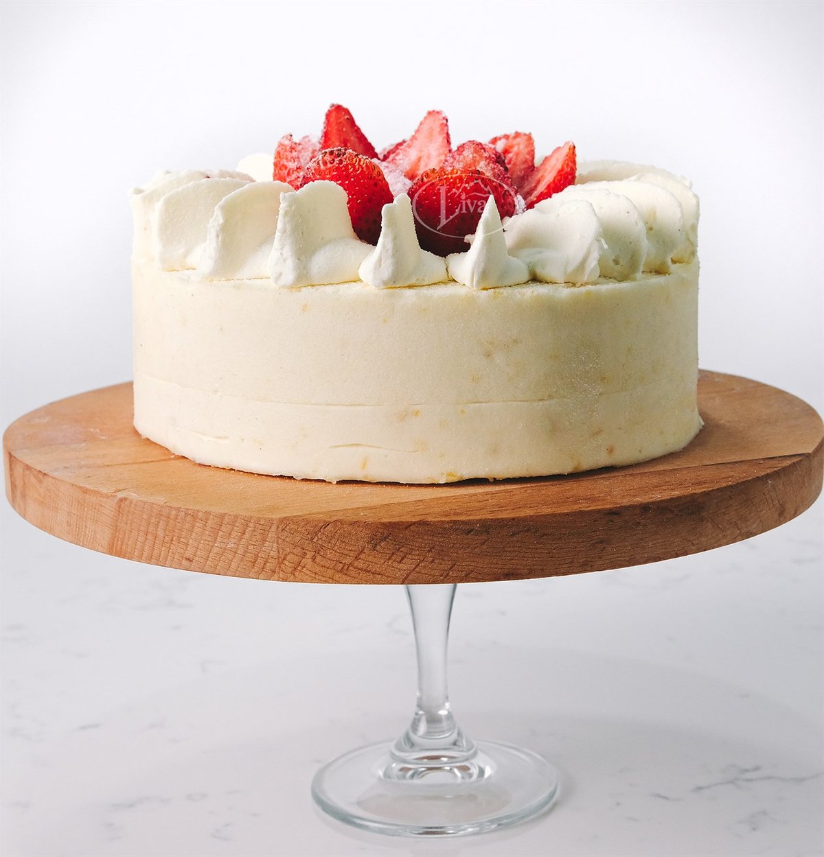 Yoğurtlu Çilekli Pasta
