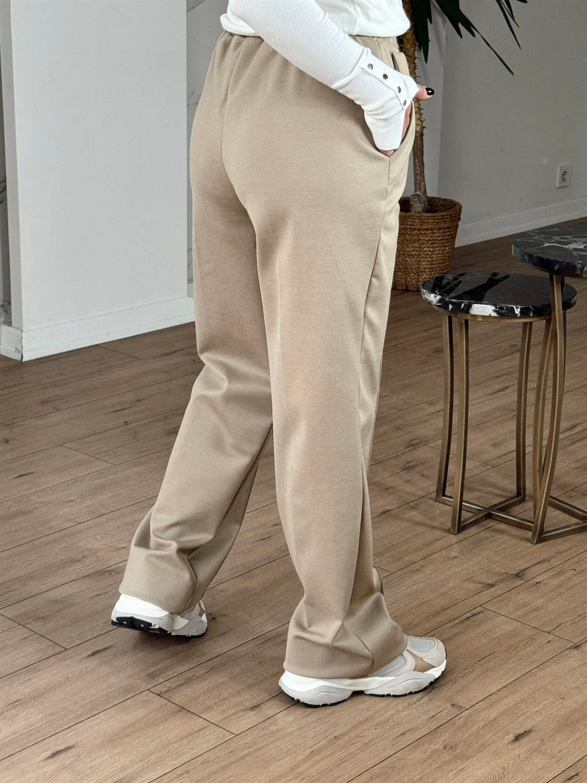 Beli Bağcıklı Cımalı Pantolon CAMEL