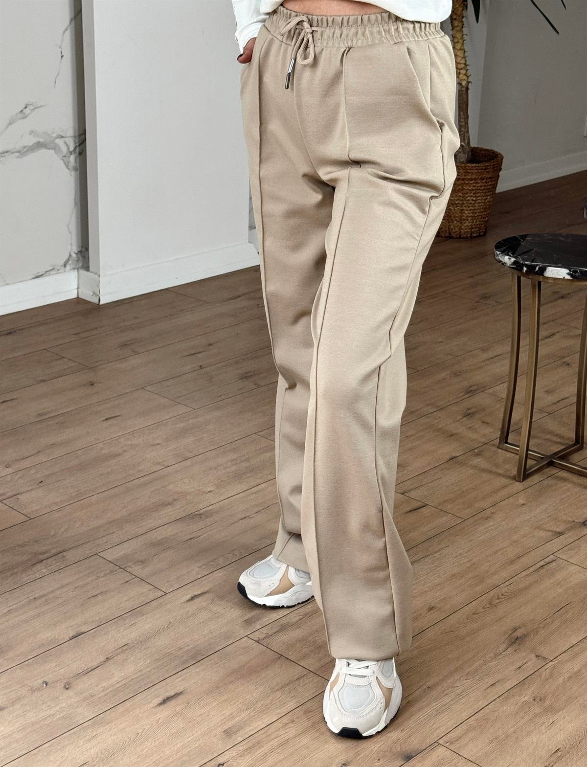 Beli Bağcıklı Cımalı Pantolon CAMEL