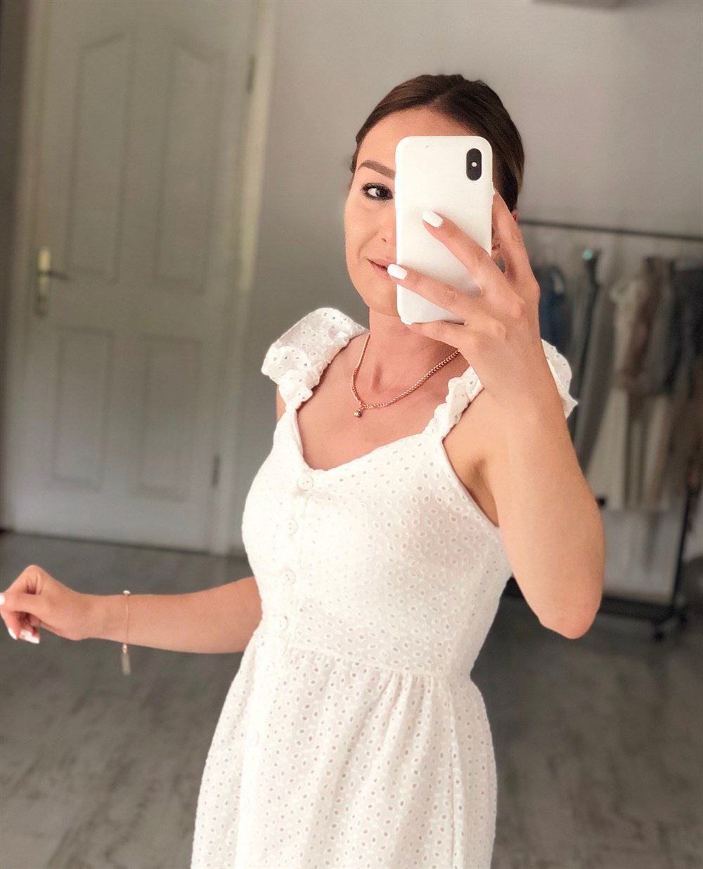 Beyaz Fisto Elbise
