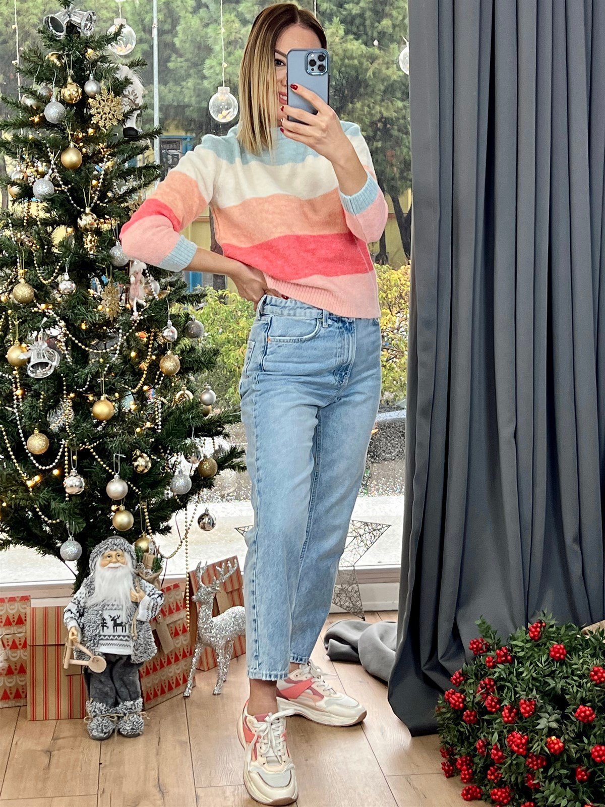 High Rise Mom Jean