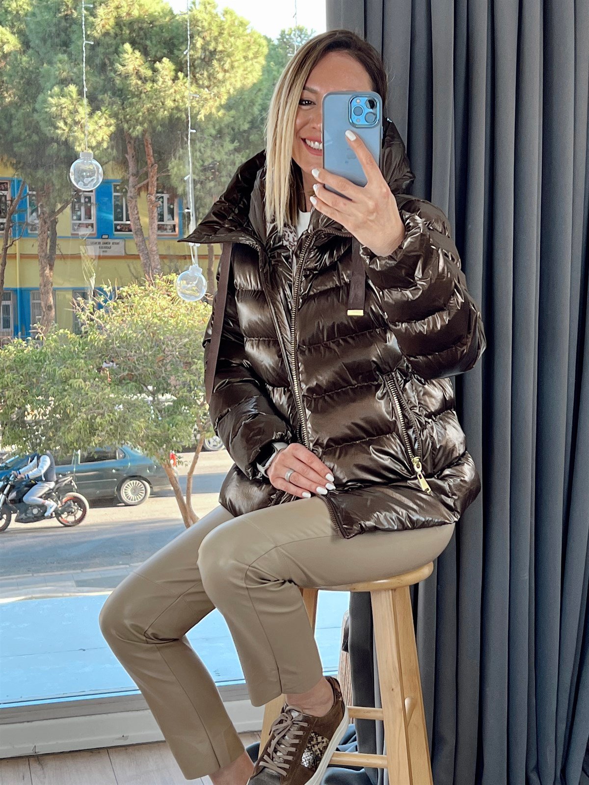 İçi Leoparlı Parlak Mont