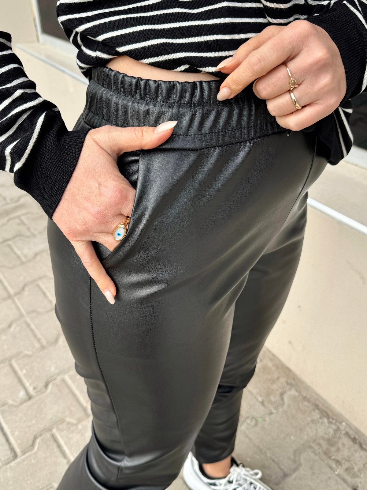 Jogger Beli Bağcıklı Deri Pantolon SİYAH