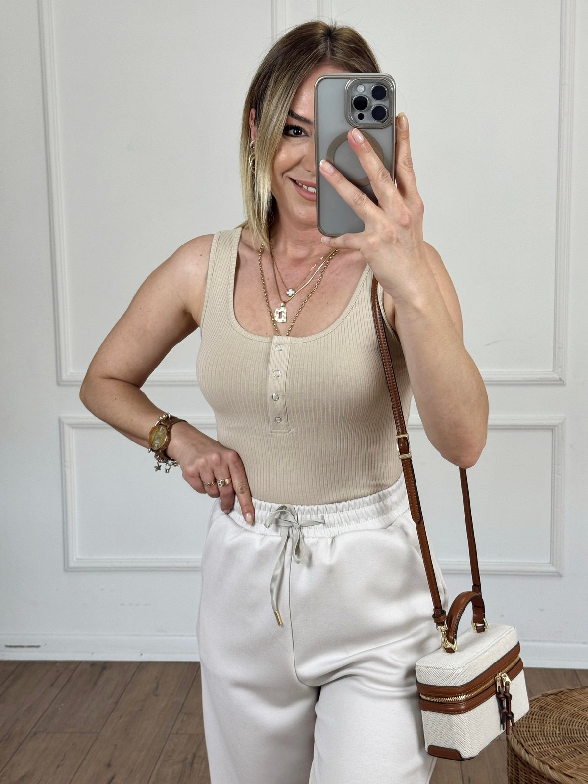 Orj Marka Çıtçıtlı Body BEJ
