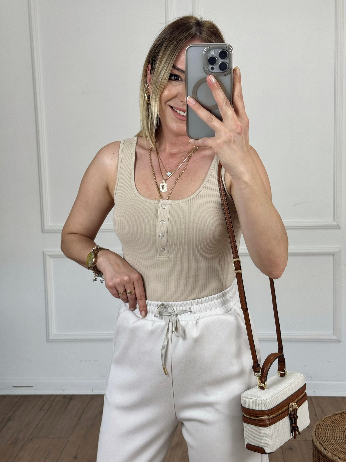 Orj Marka Çıtçıtlı Body BEJ