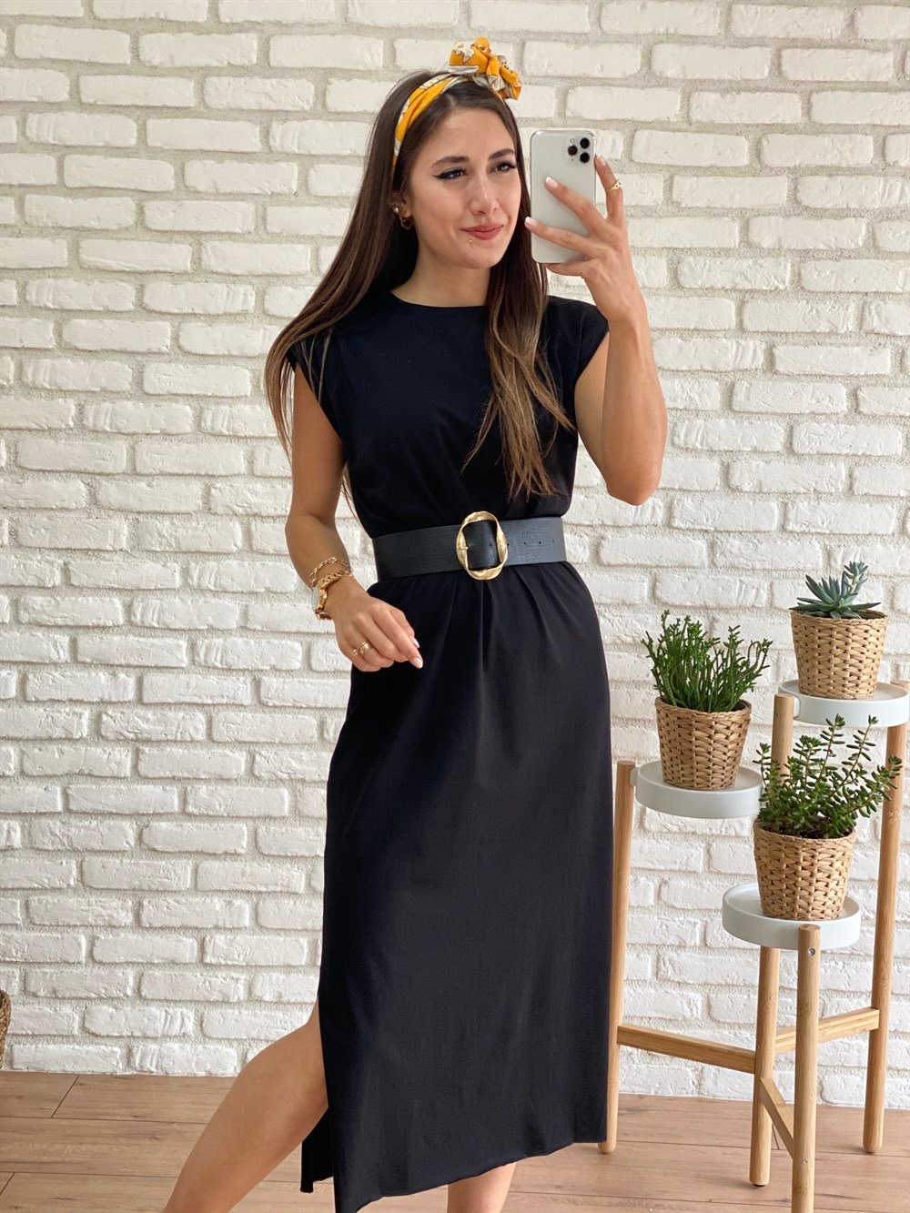 Siyah Vatkalı Elbise