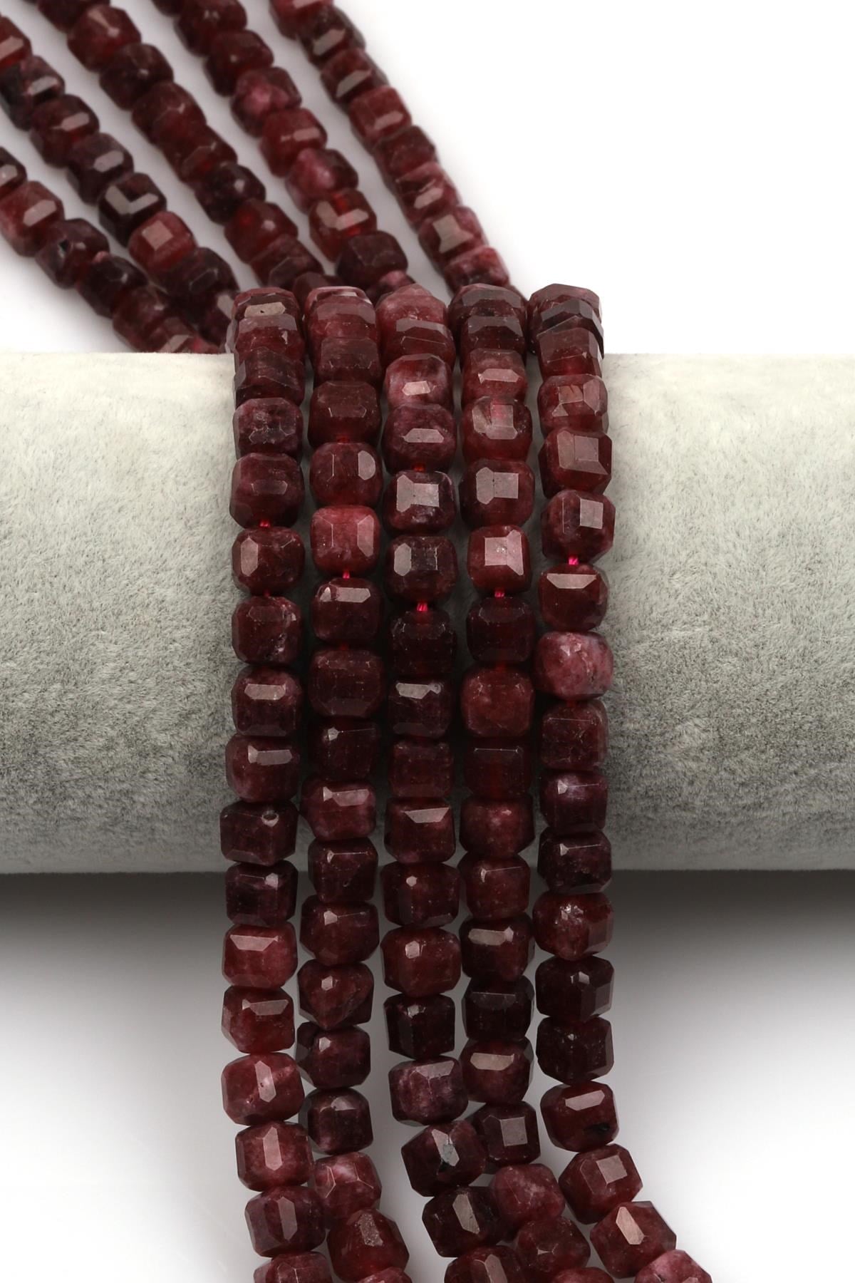 Bordo Renkli Kuvars Doğal Taş Dizi 6 x 7 mm Küp Kesim