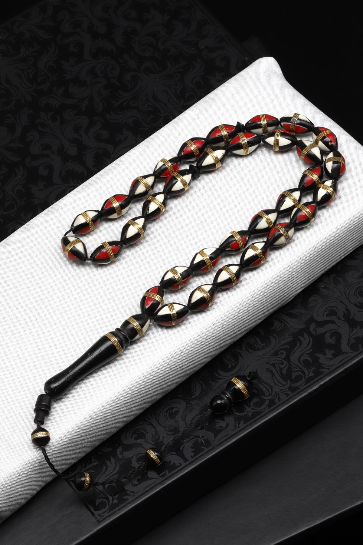 İşlemeli Kuka Tesbih 7 x 12 mm Arpa Kesim