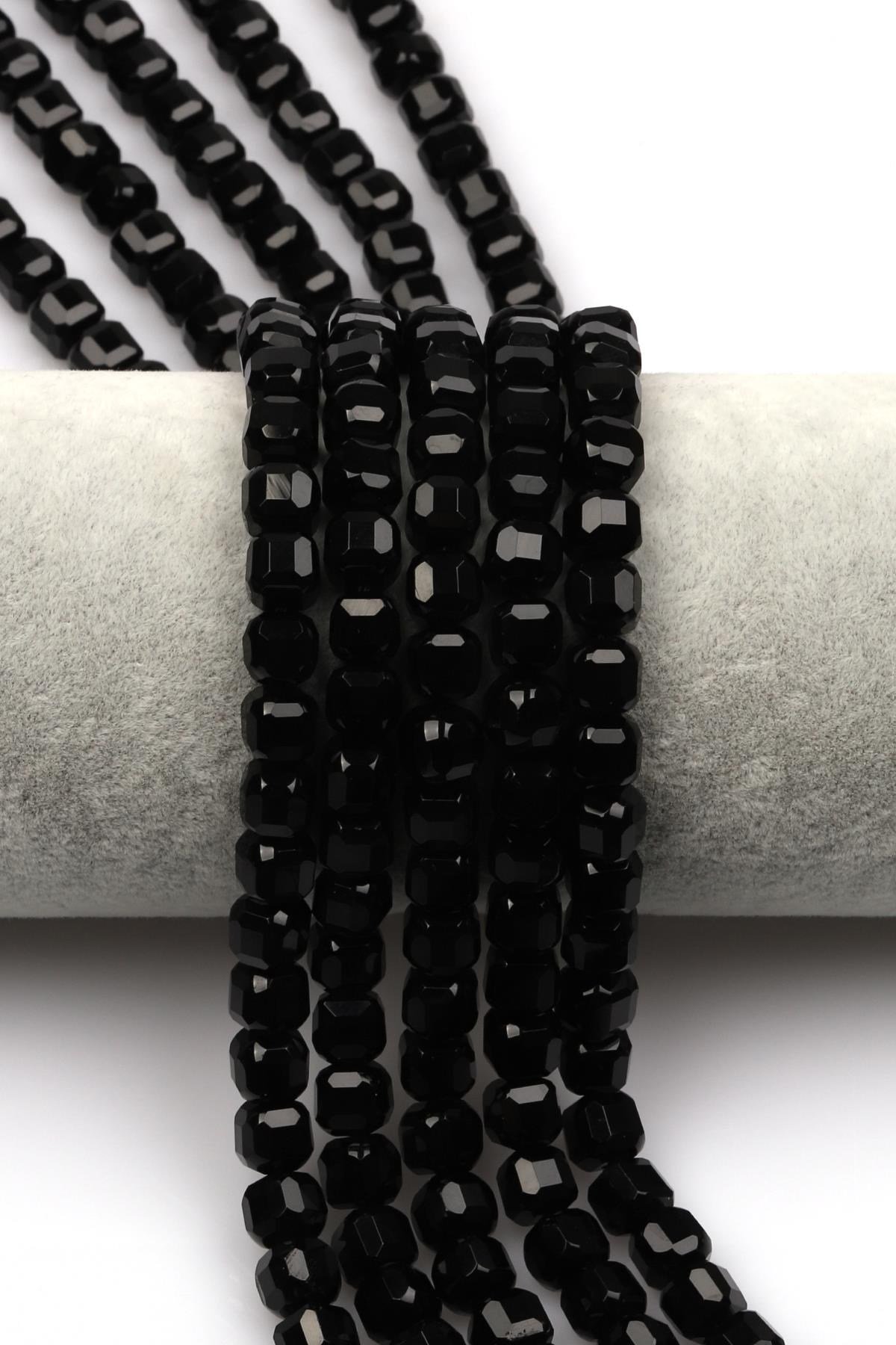 Oniks Doğal Taş Dizi 6 x 7 mm Küp Kesim