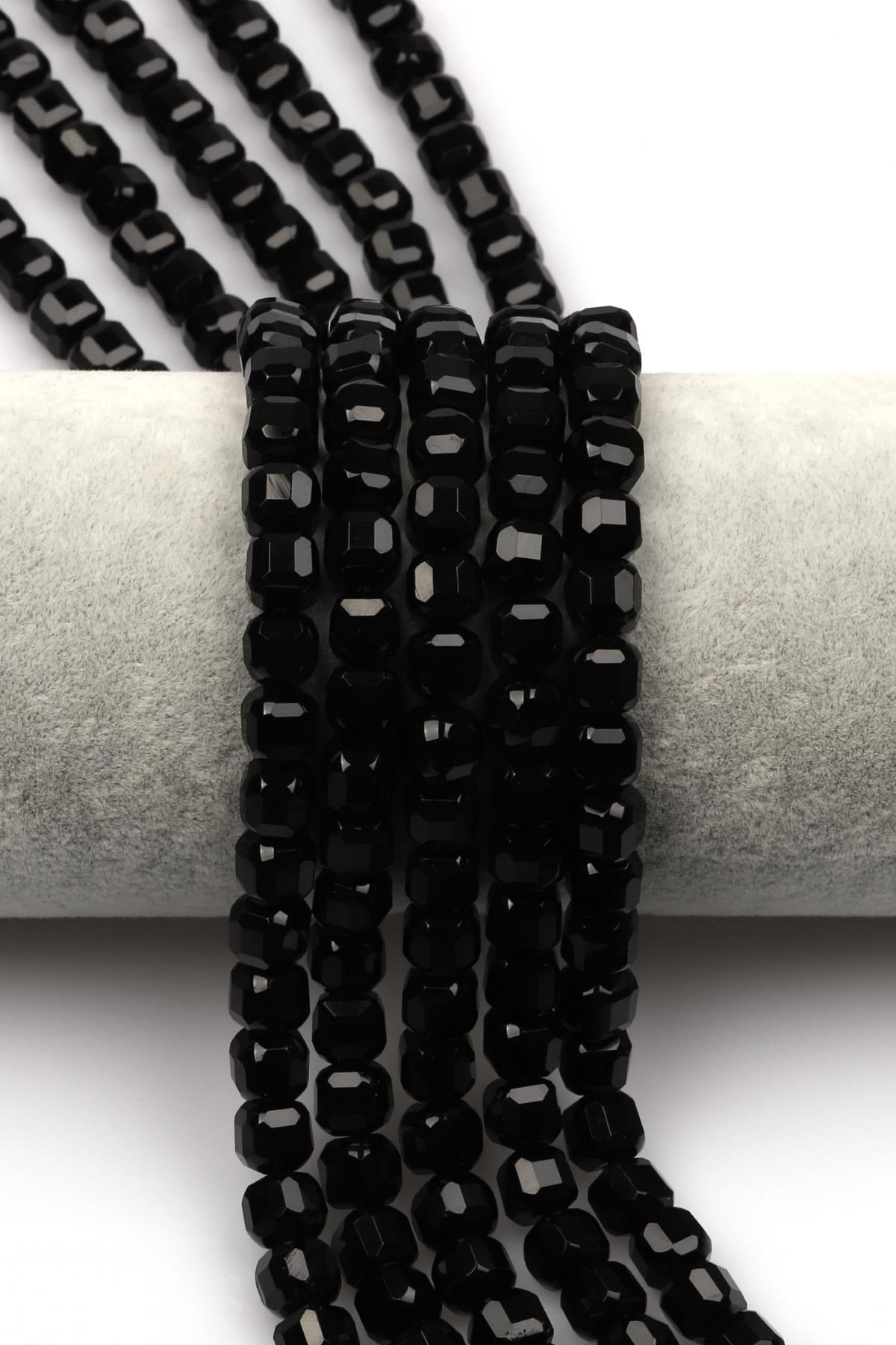 Oniks Doğal Taş Dizi 6 x 7 mm Küp Kesim