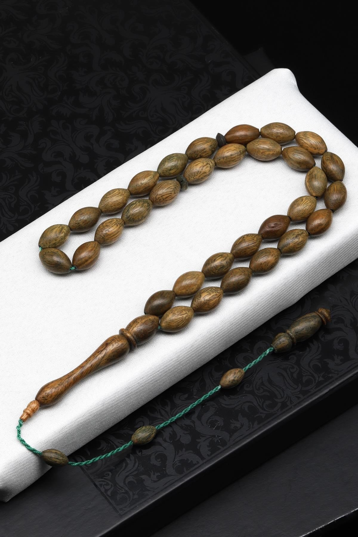 Pelesenk Ağacı Tesbih 8 x 12 mm Arpa Kesim