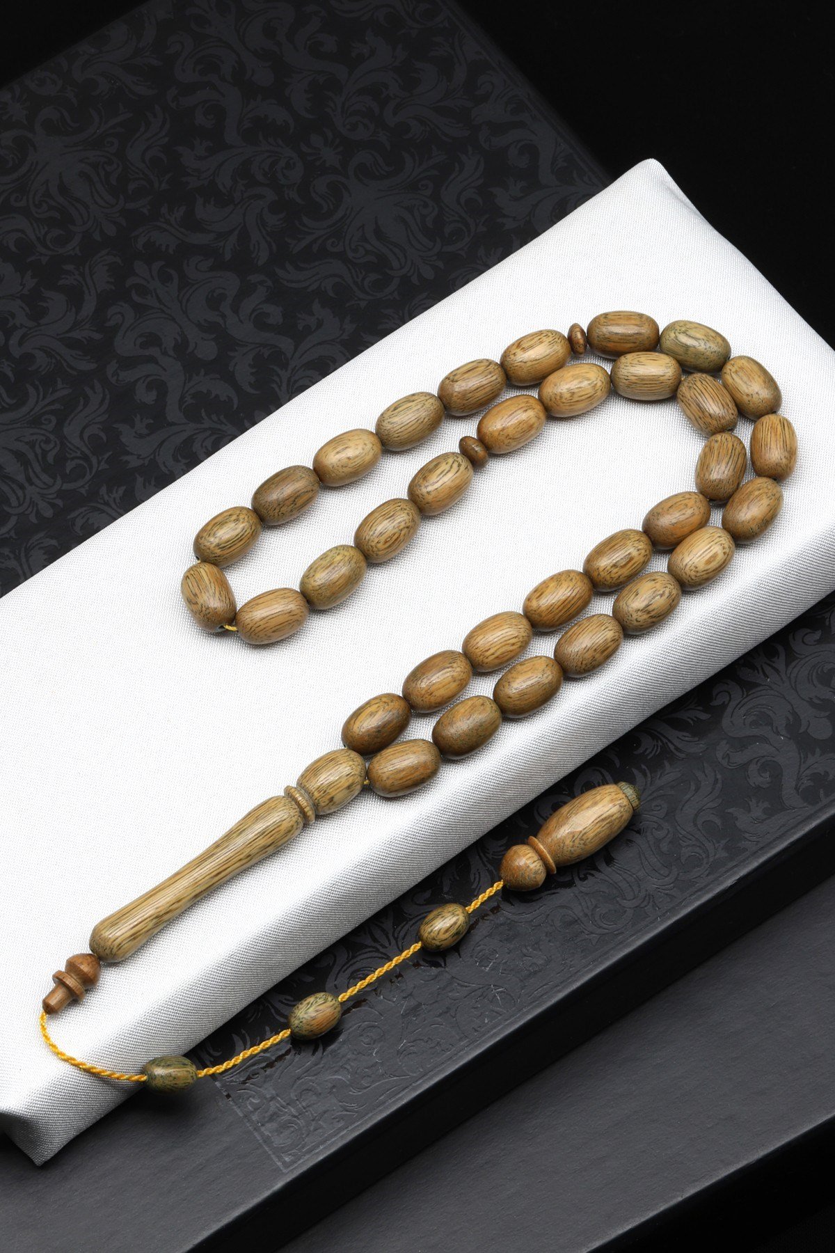 Pelesenk Ağacı Tesbih 8 x 12 mm Beyzi Kesim - T-1870