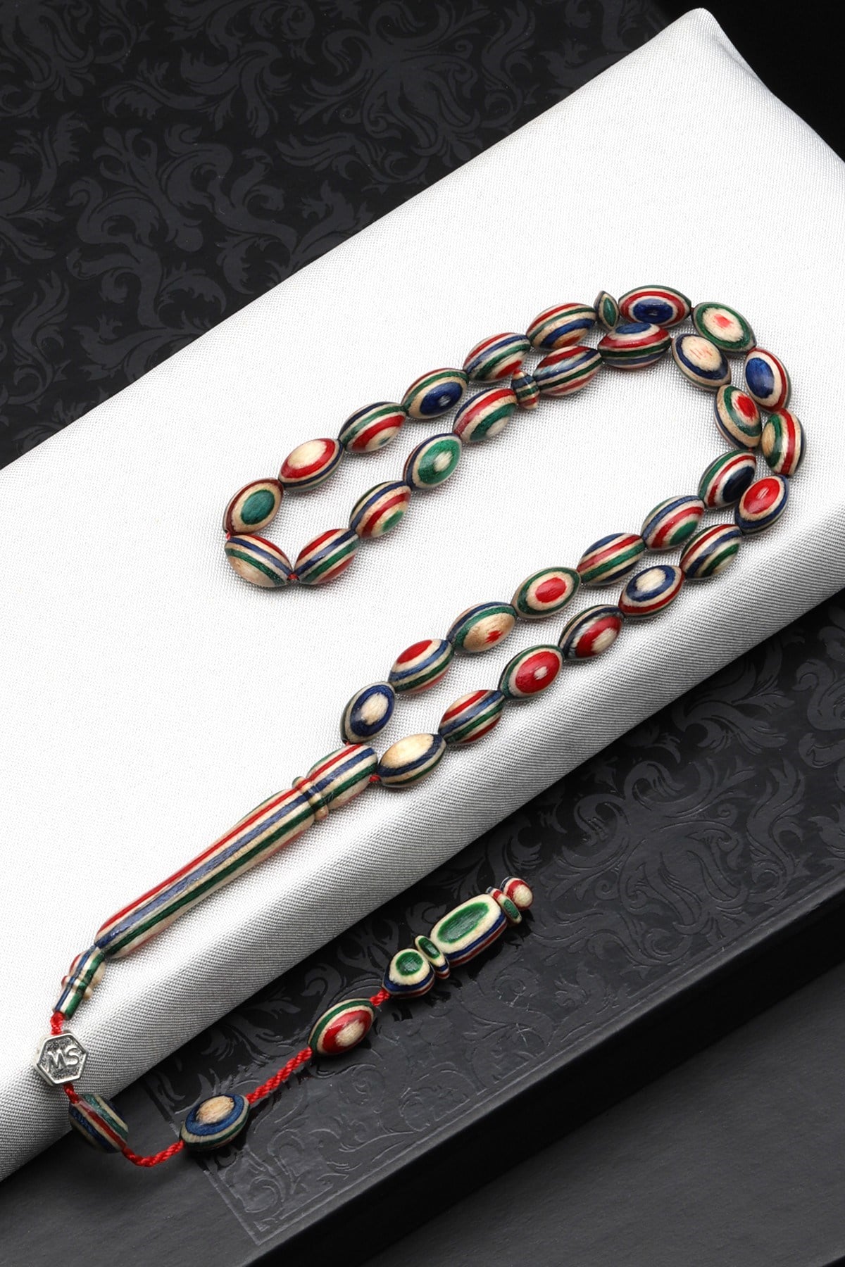 Usta İşçilikli Kafur Ağacı Tesbih 6 x 10 mm Arpa Kesim - T-1768