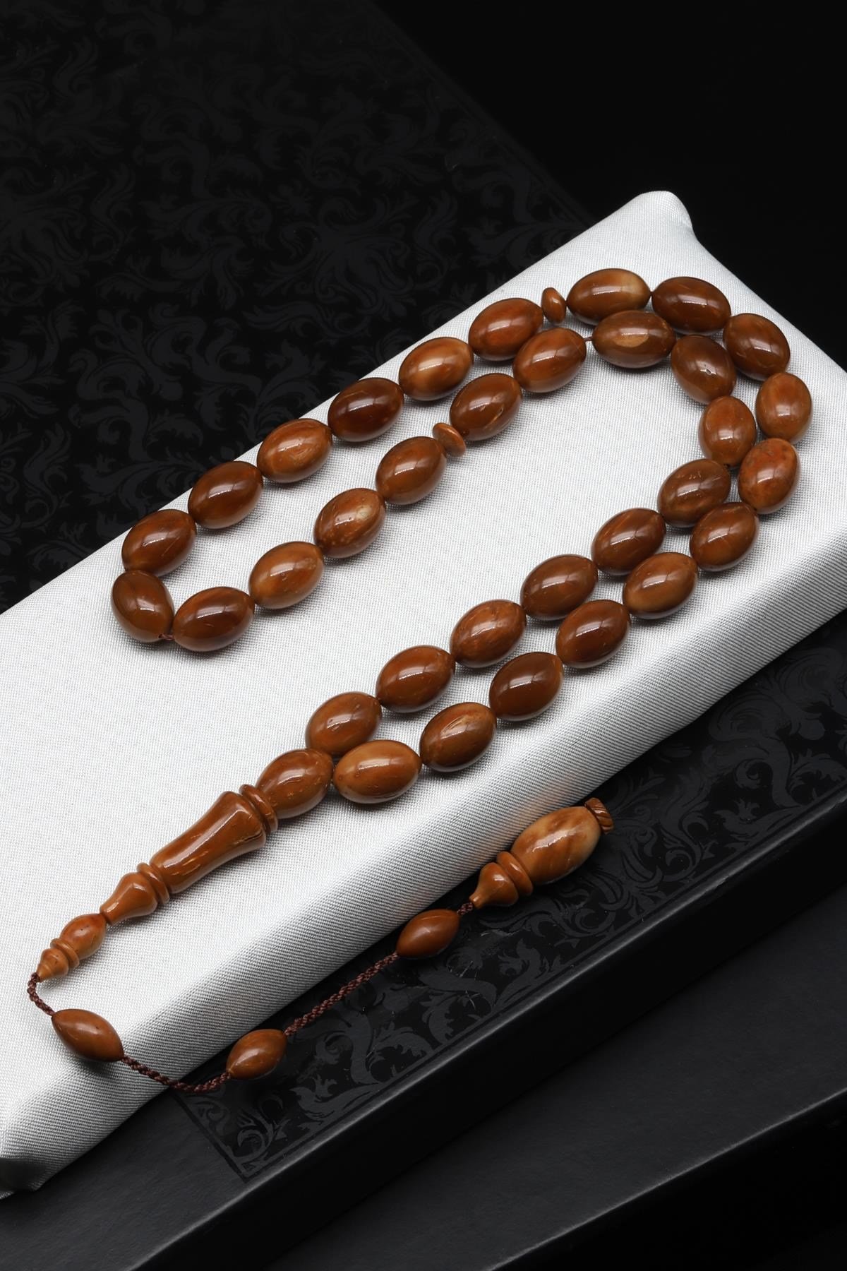 Usta İşçilikli Kuka Ağacı Tesbih 9 x 13 mm Beyzi Kesim