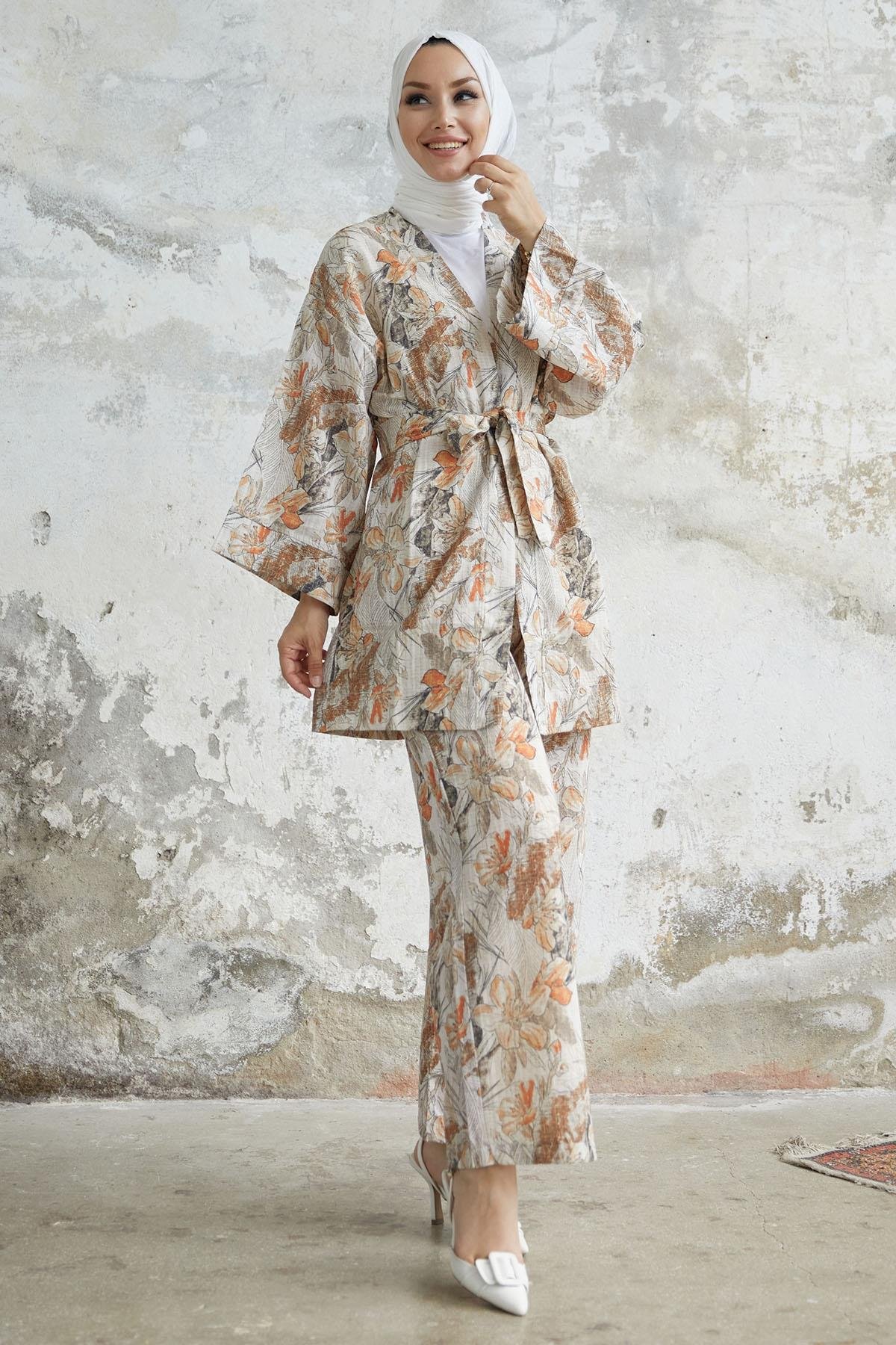 Kamelya Çiçek Desen Kimono Takım - Kahve
