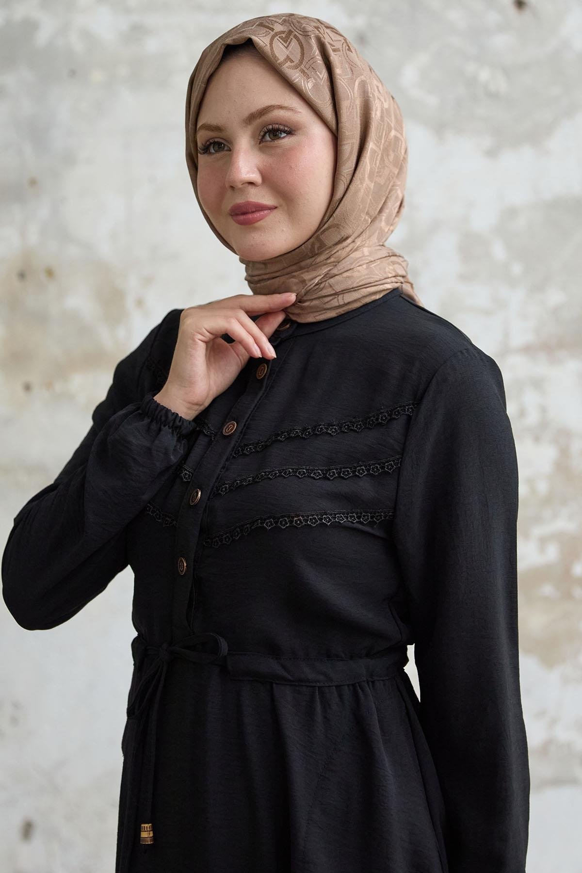 Robası Güpür Detay Siyah Ayrobin Elbise