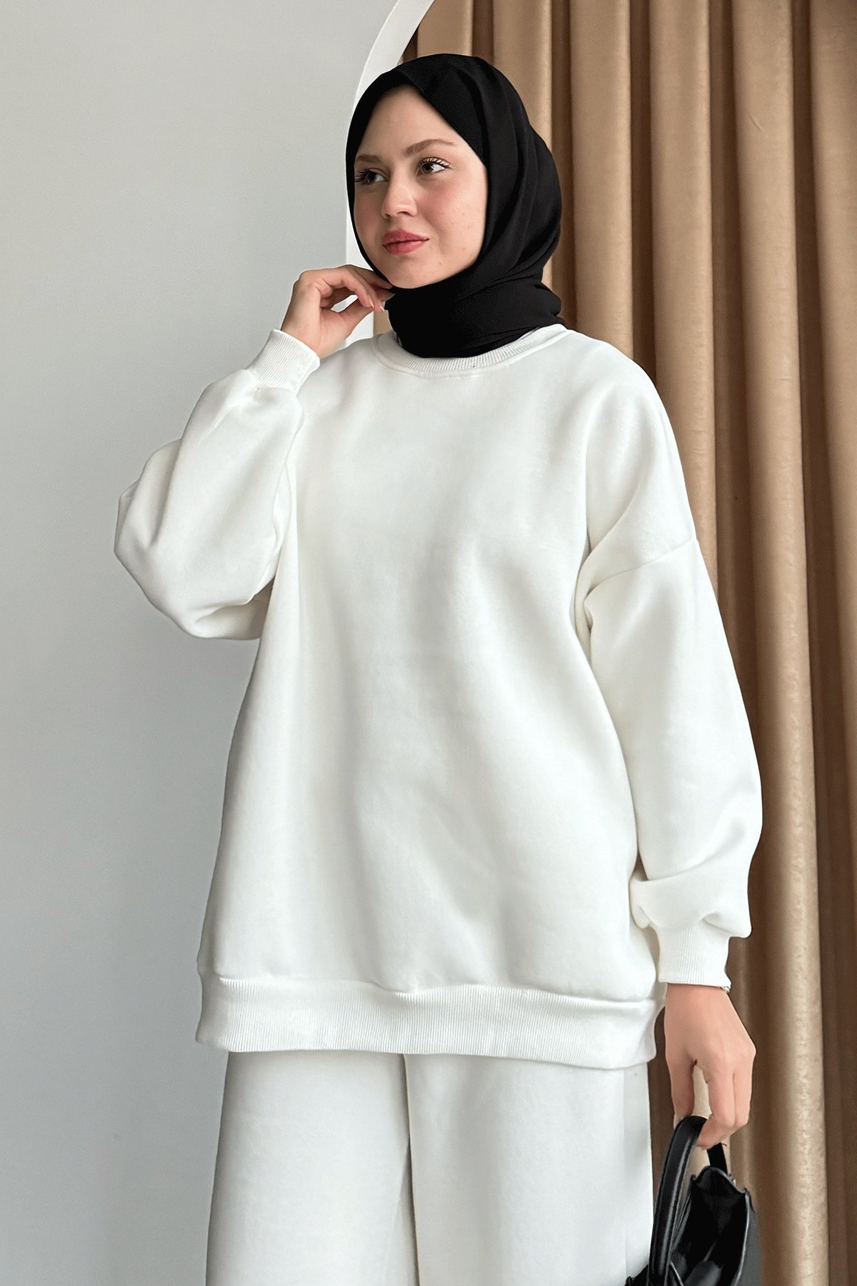 Şardonlu Basic Beyaz Sweat