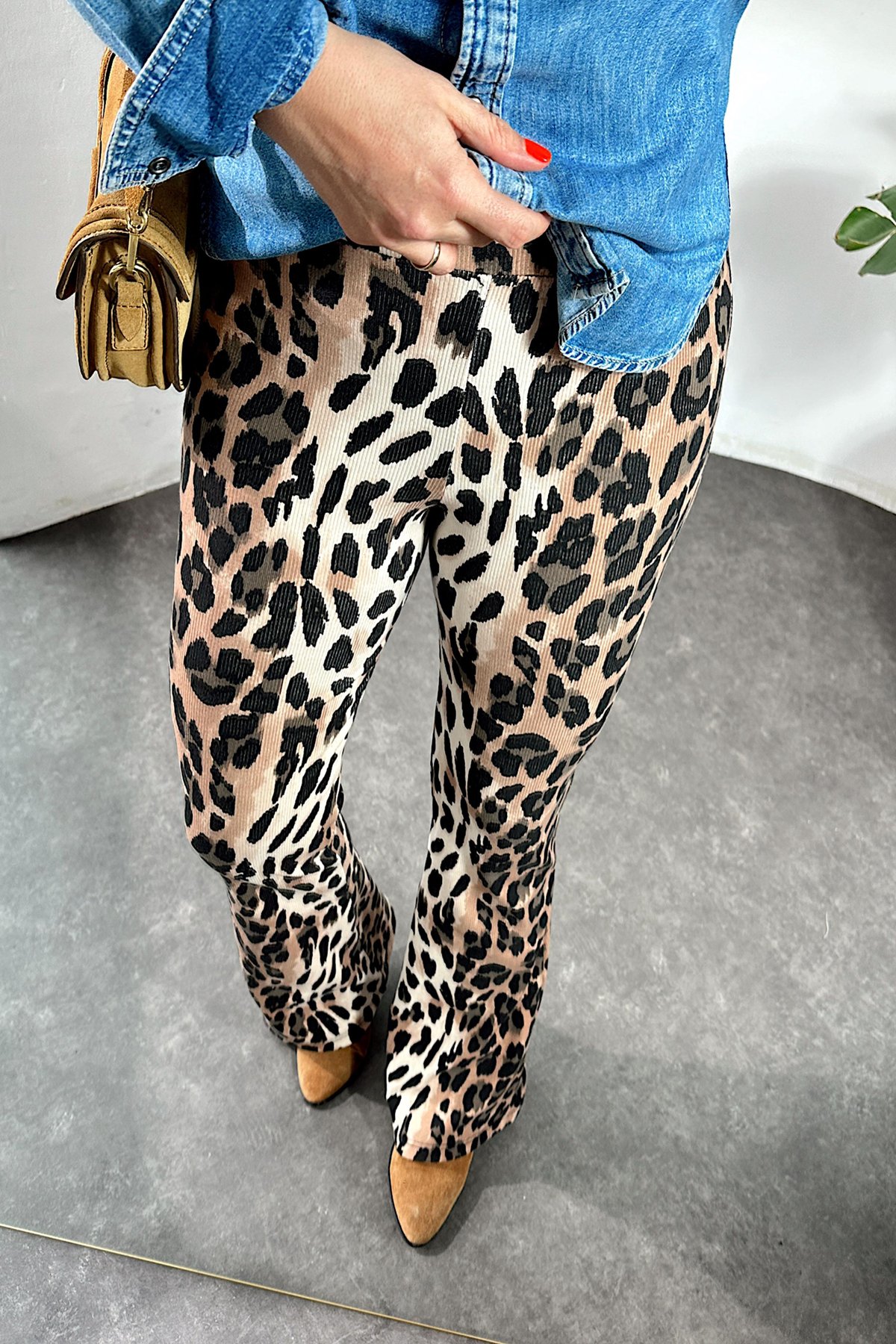 İnce Fitil Detaylı Likralı Leopar İspanyol Pantolon Ekru