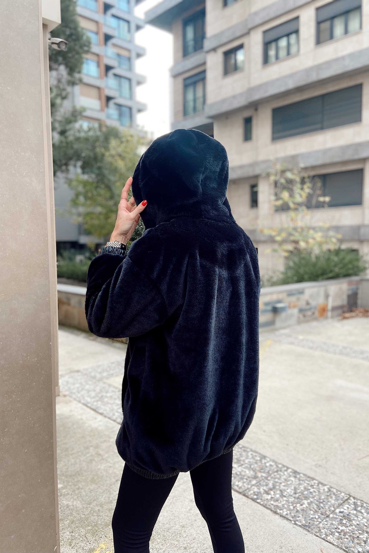 Kapüşonlu Peluş Mont Siyah