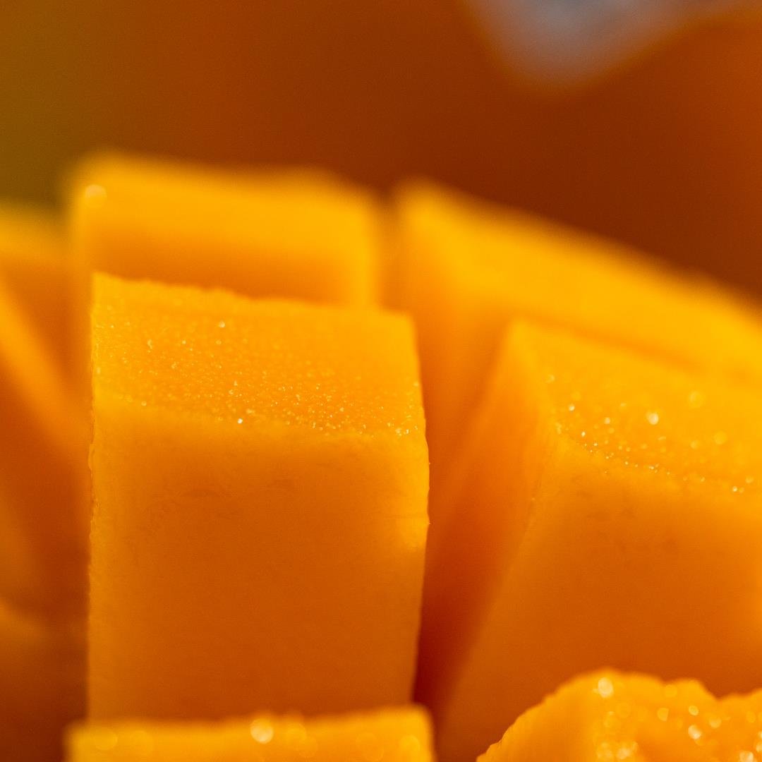 Dalında Olgun Mango, Adet