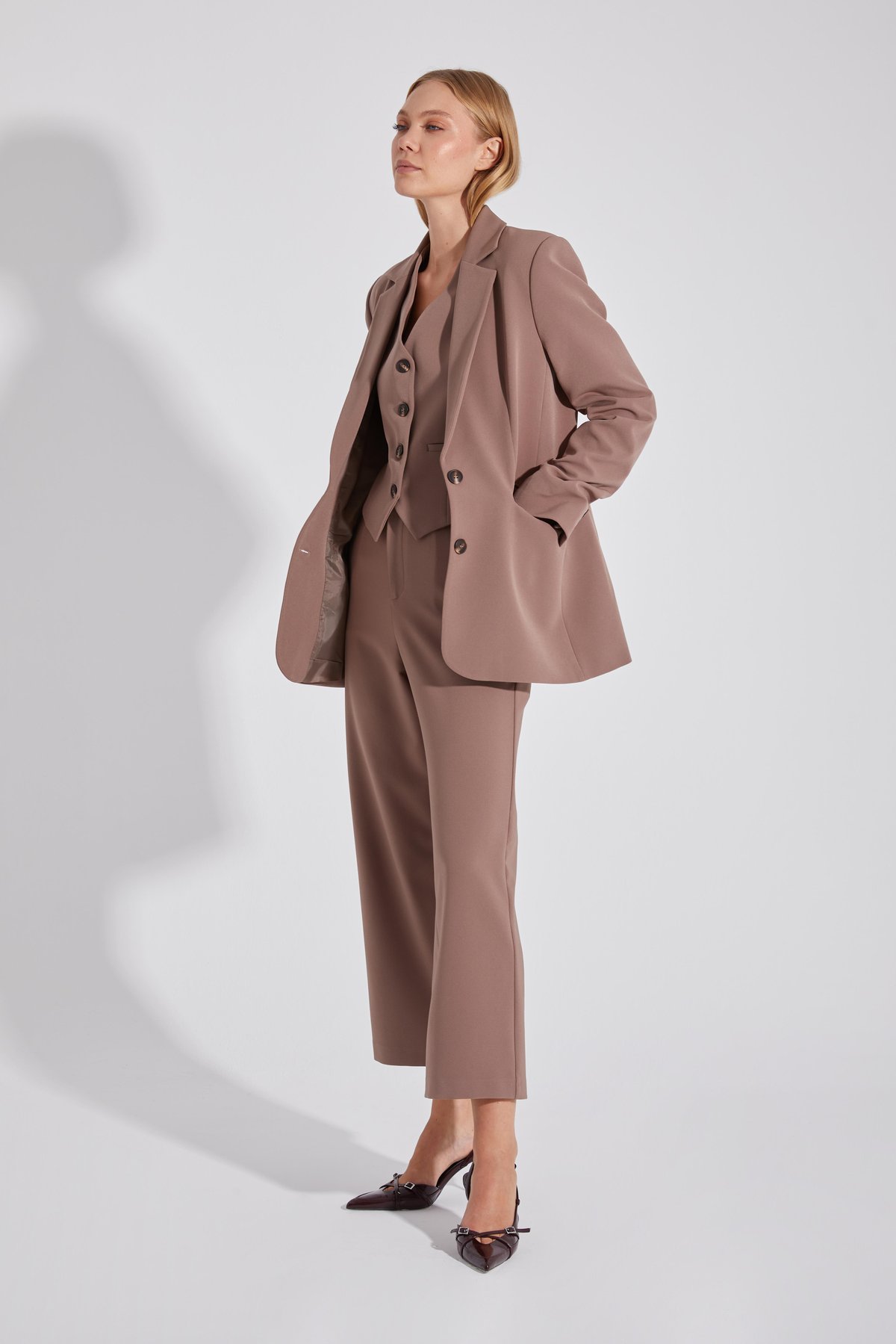 Çift Düğmeli Yırtmaçlı Astarlı Blazer Ceket