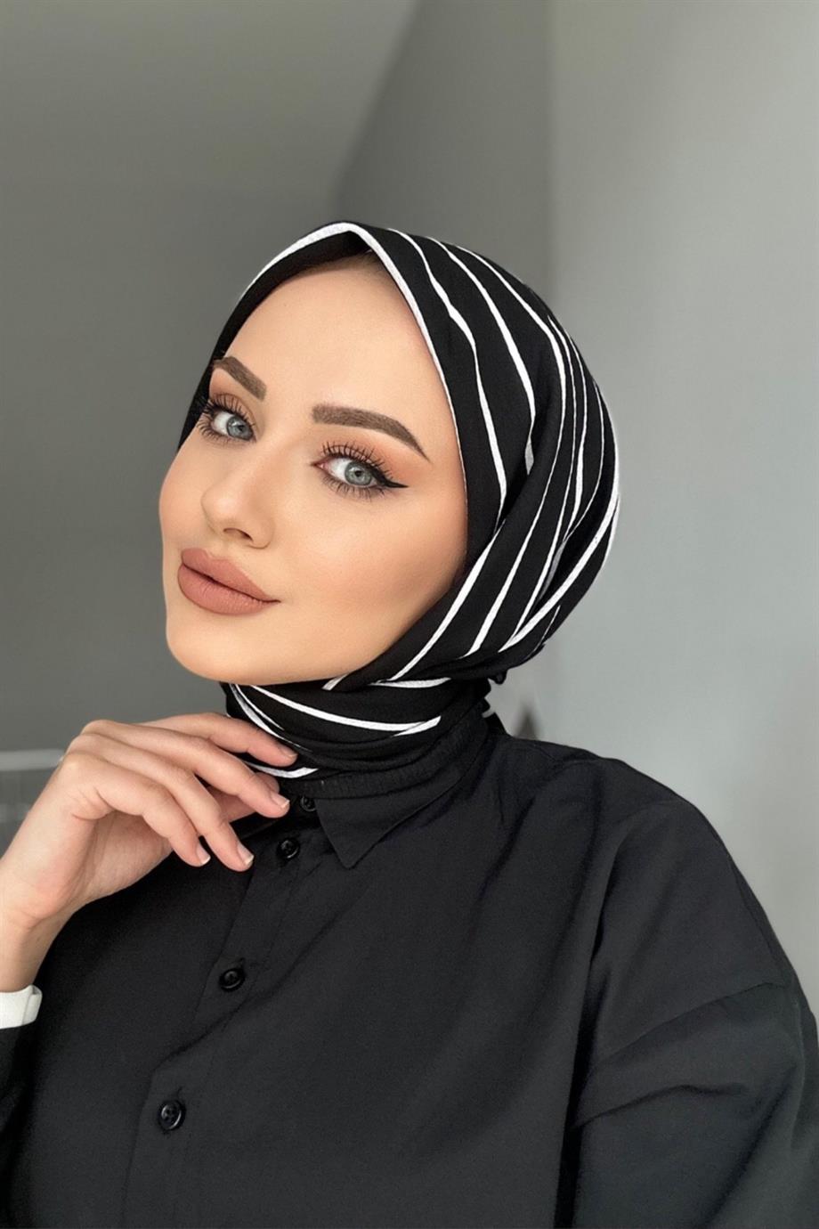 Siyah beyaz esarp çizgi