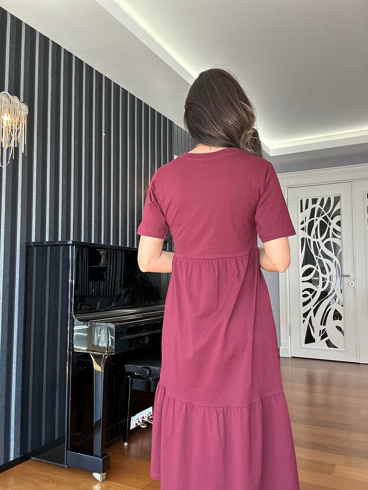 Bordo Kısa Kollu Eteği Katlı Dikişli Elbise