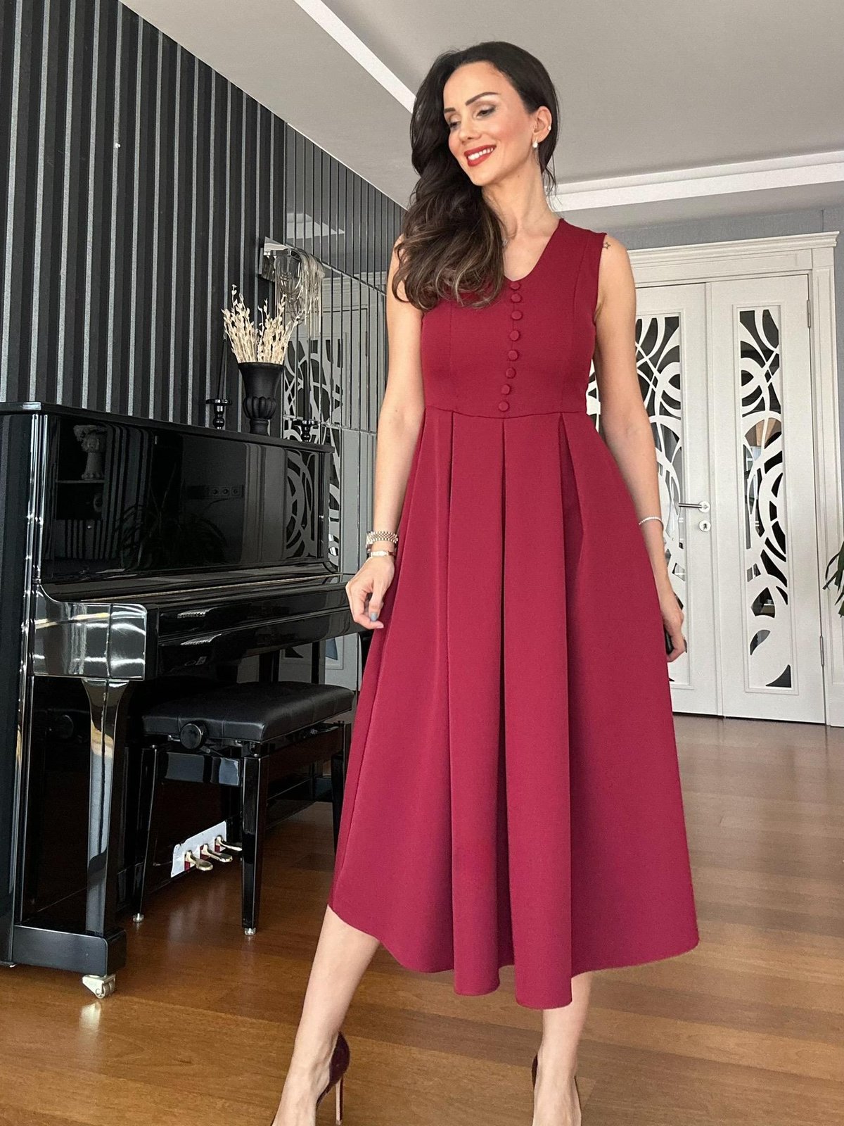 Bordo V Yaka Düğmeli Midi Elbise