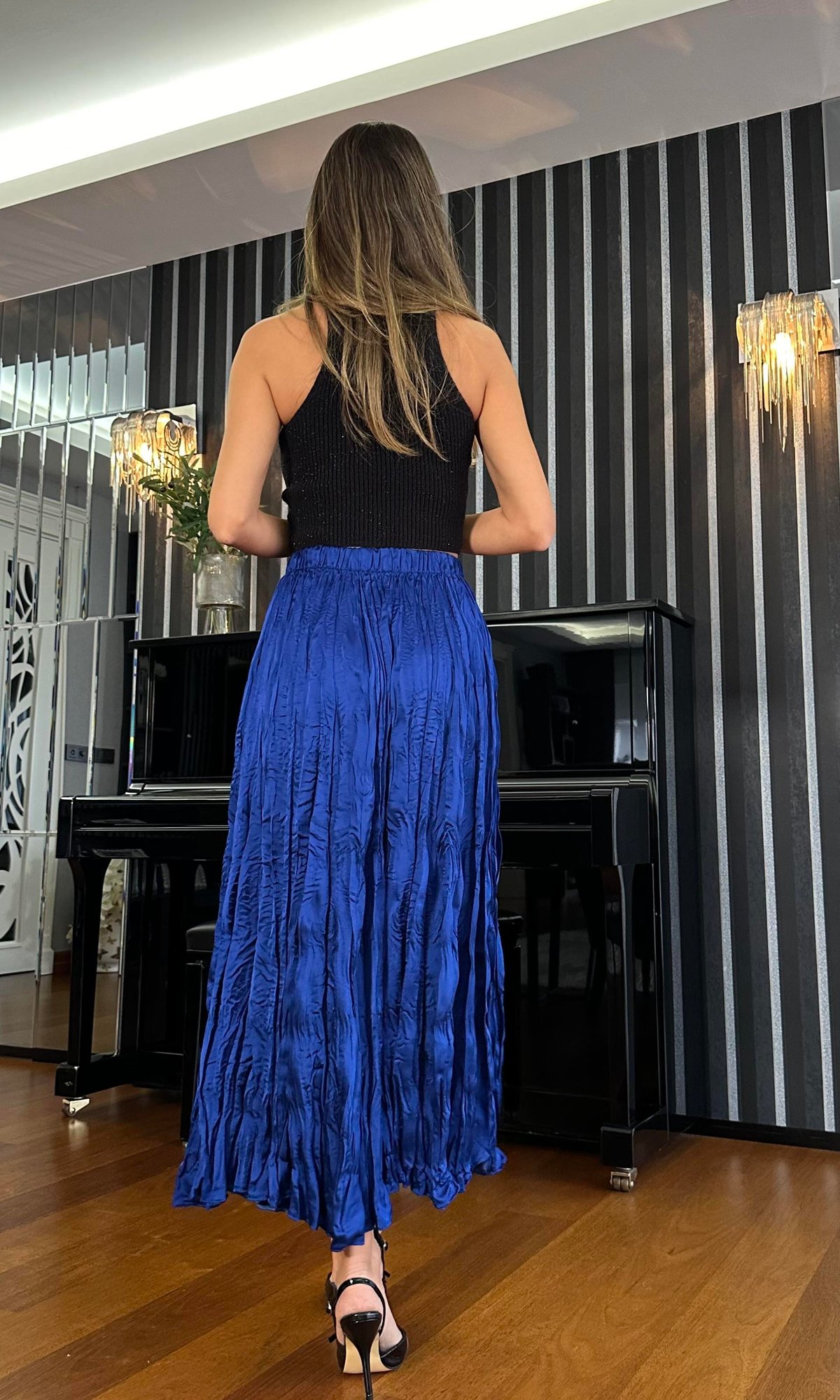 Saks Mavisi Beli Lastikli Kırışık Saten Etek