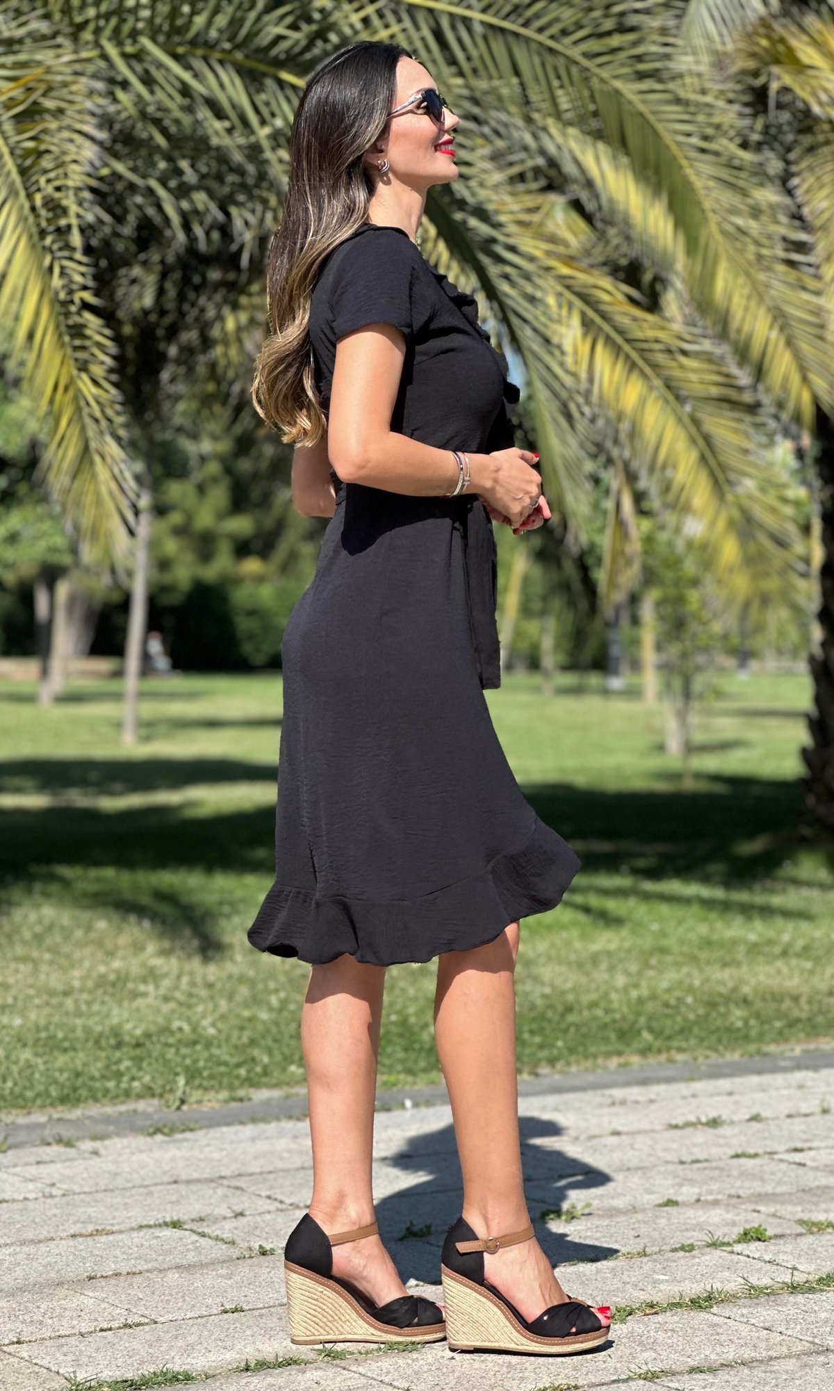 Siyah Fırfırlı Elbise