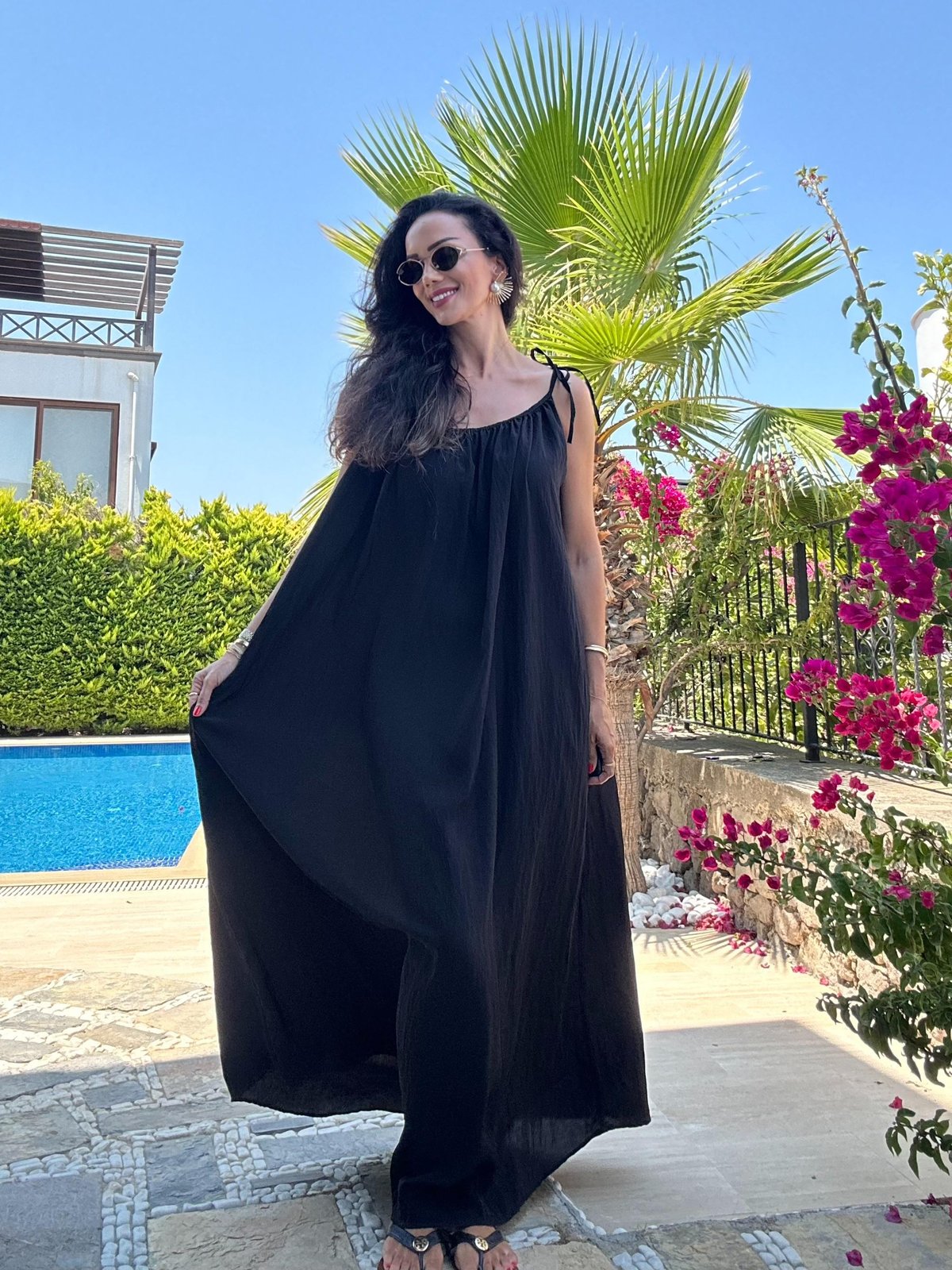Siyah Geniş Kesim Askılı Maxi Elbise 
