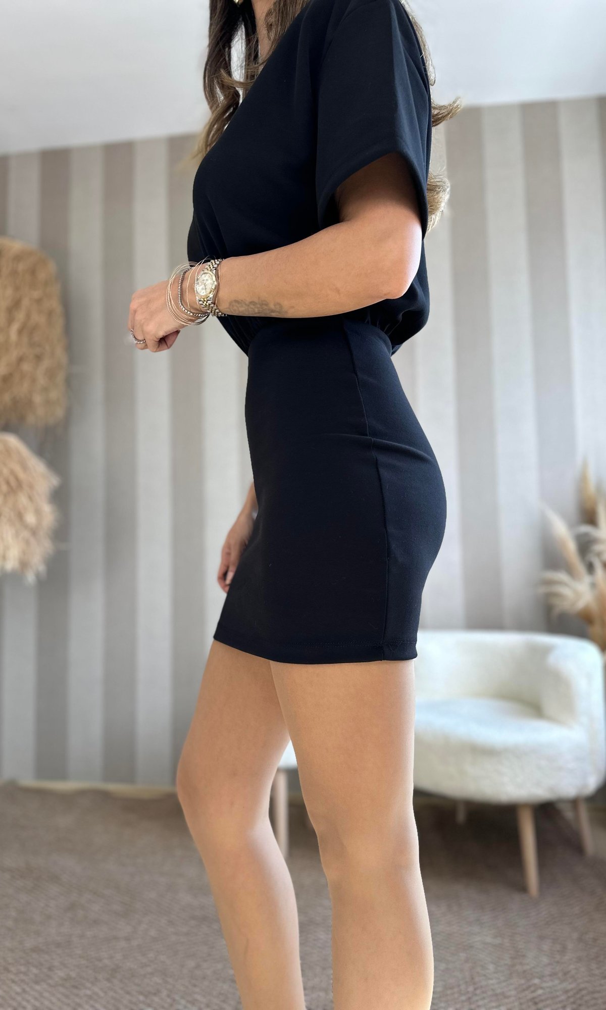 Siyah Kısa Kol Vatkalı Mini Elbise