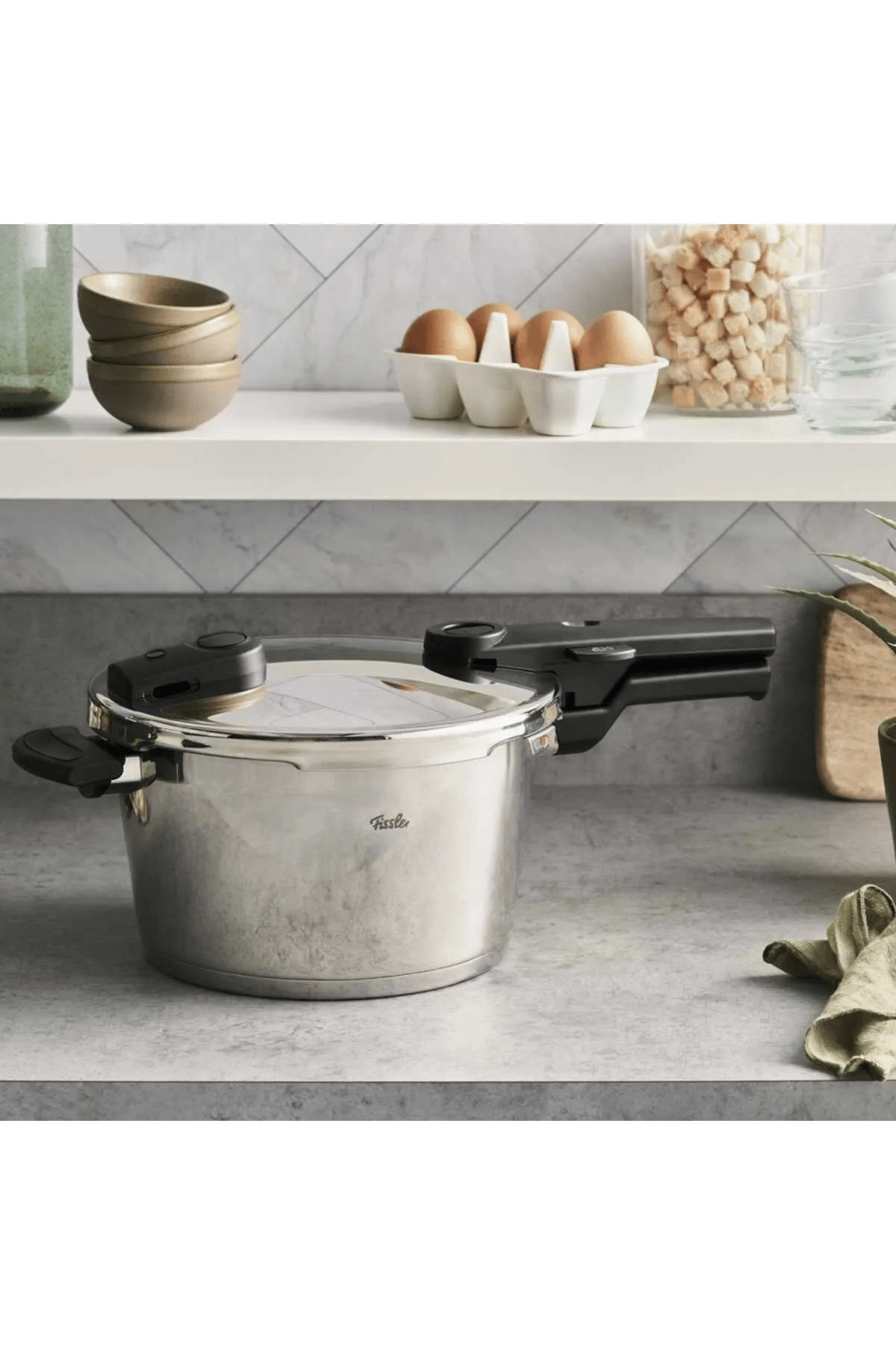 Fissler Vitaquick Premium 6 Litre Düdüklü Tencere + Buharda Pişirme Aparatı