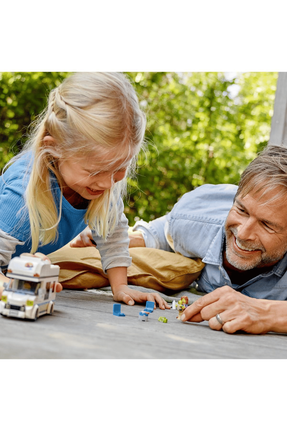LEGO® City Tatilci Karavanı 60283 Yapım Seti; Çocuklar için Harika bir Tatil Oyuncağı (190 Parça)