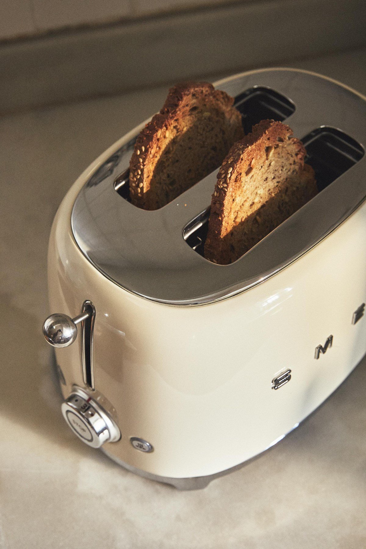 smeg-50s-style-retro-krem-2x1-ekmek-ki-bf7-a4.jpg