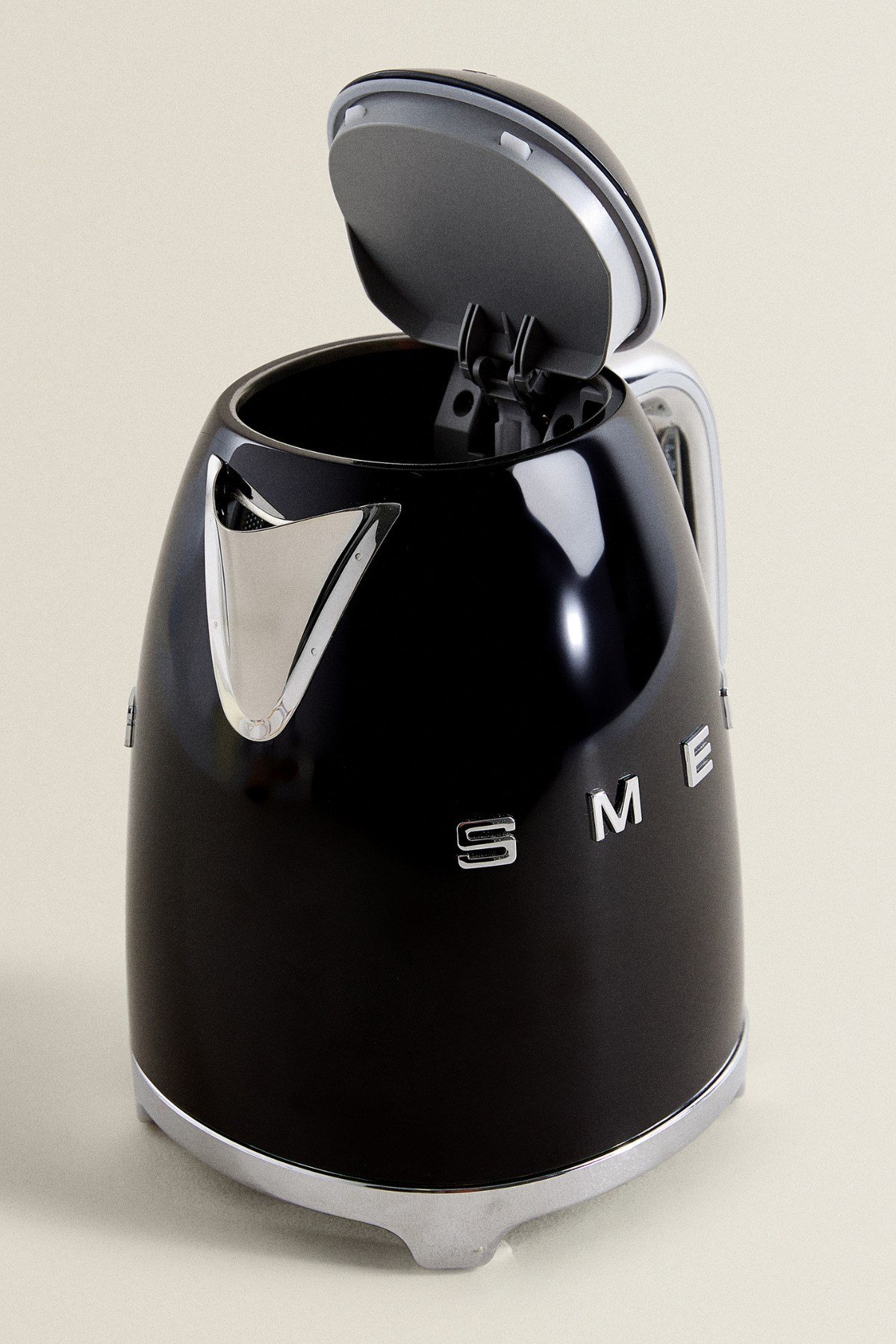smeg-50s-style-retro-su-isitici-kettle-d-9c5e.jpg