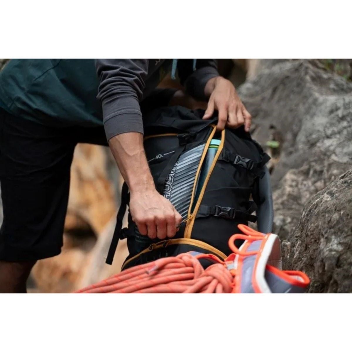 HUSKY Capture 40 LT Sırt Çantası (Siyah) | Husky Outdoor Türkiye