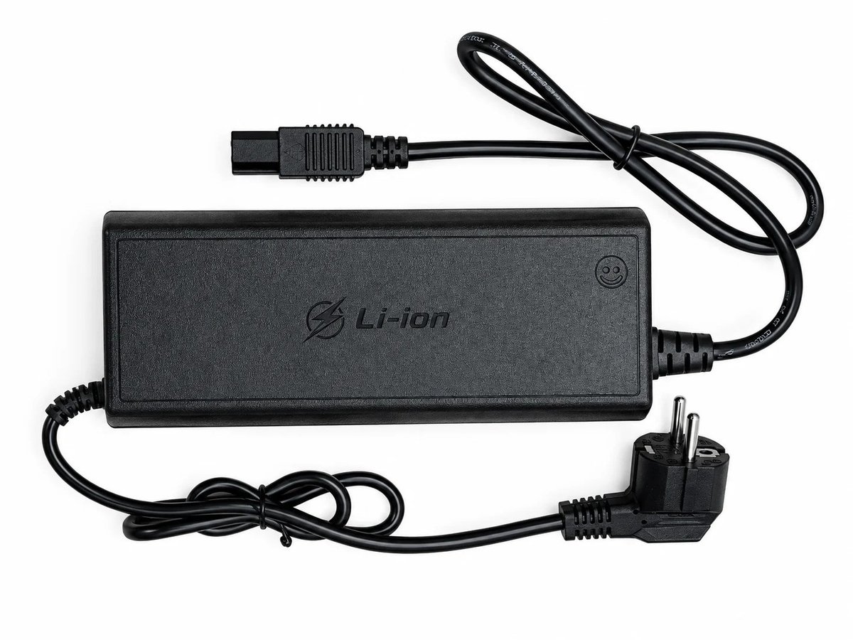 60 Volt 10A LiFePO4 Şarj Aleti