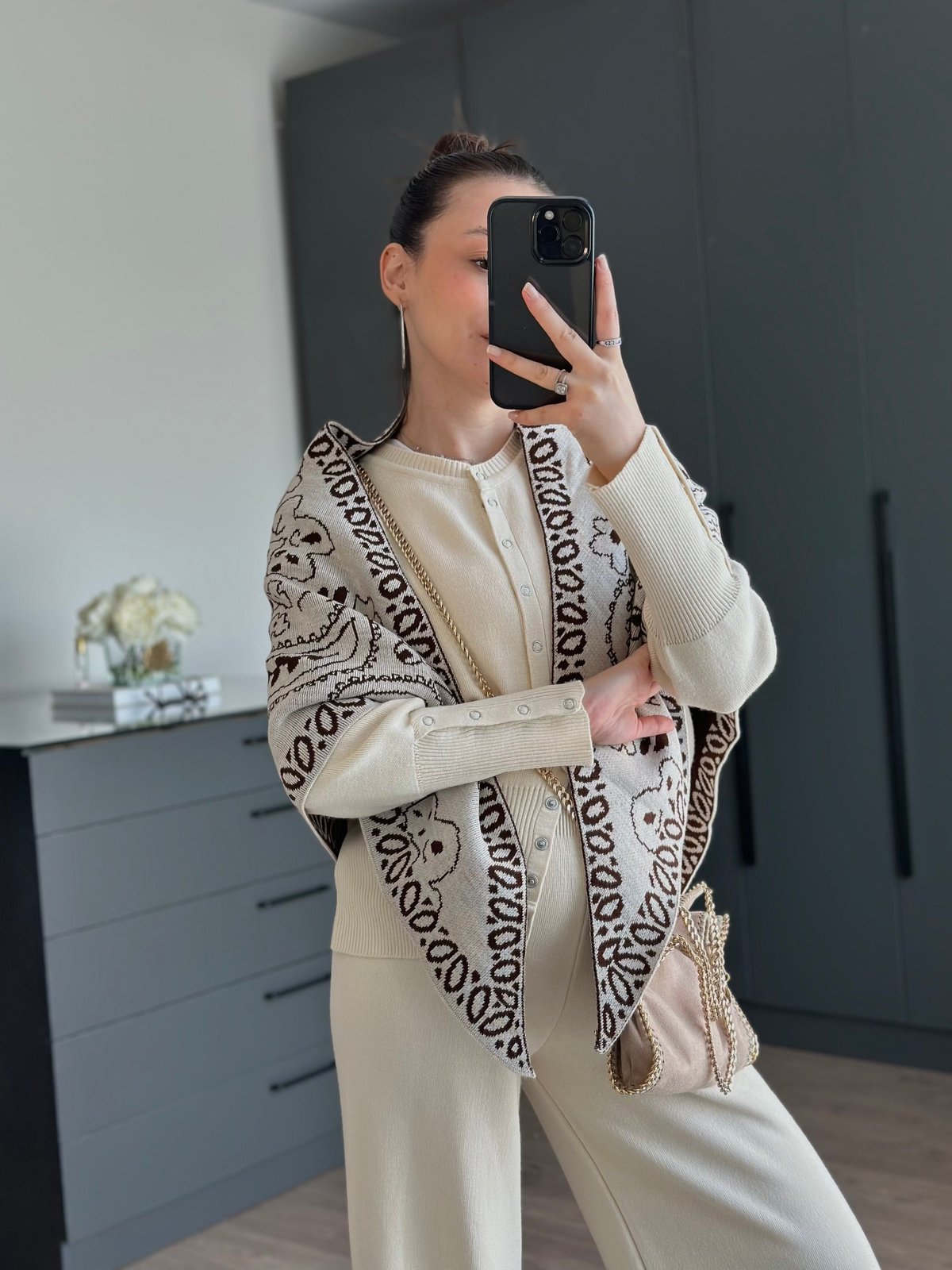 ETNİK DESENLİ ÇİFT YÖNLÜ ŞAL