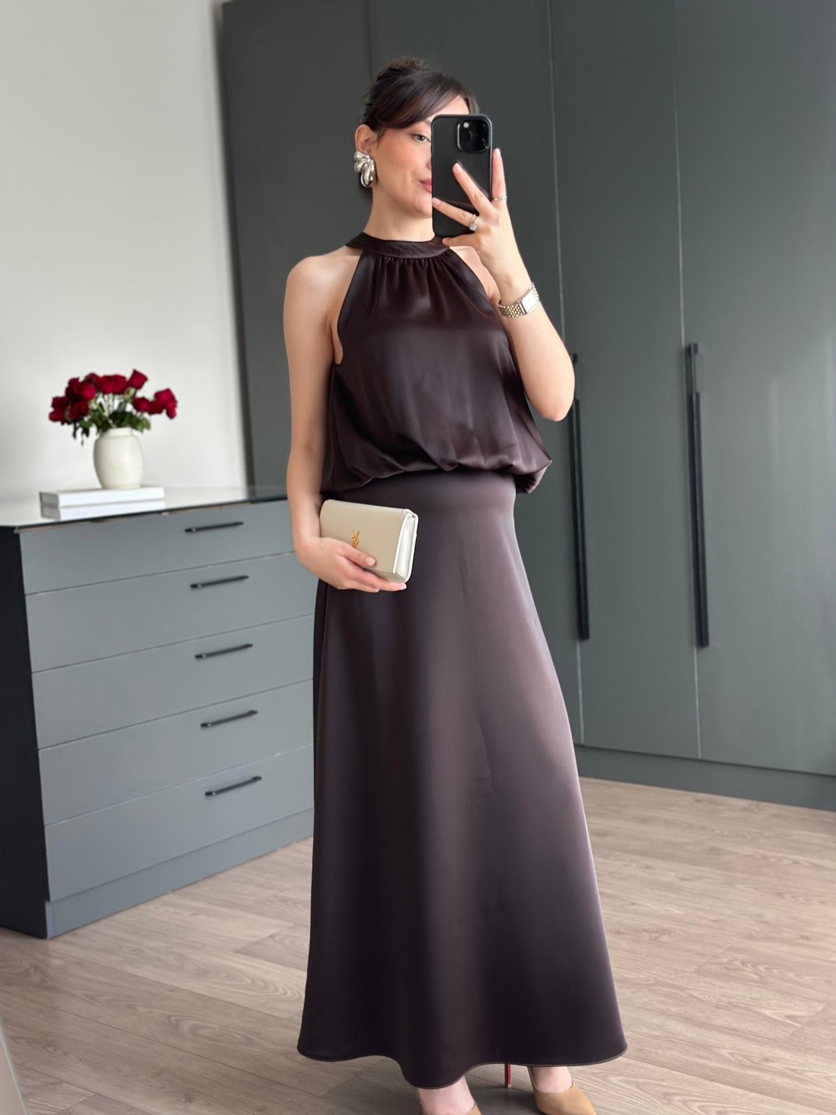 HALTER YAKA SATEN ELBİSE