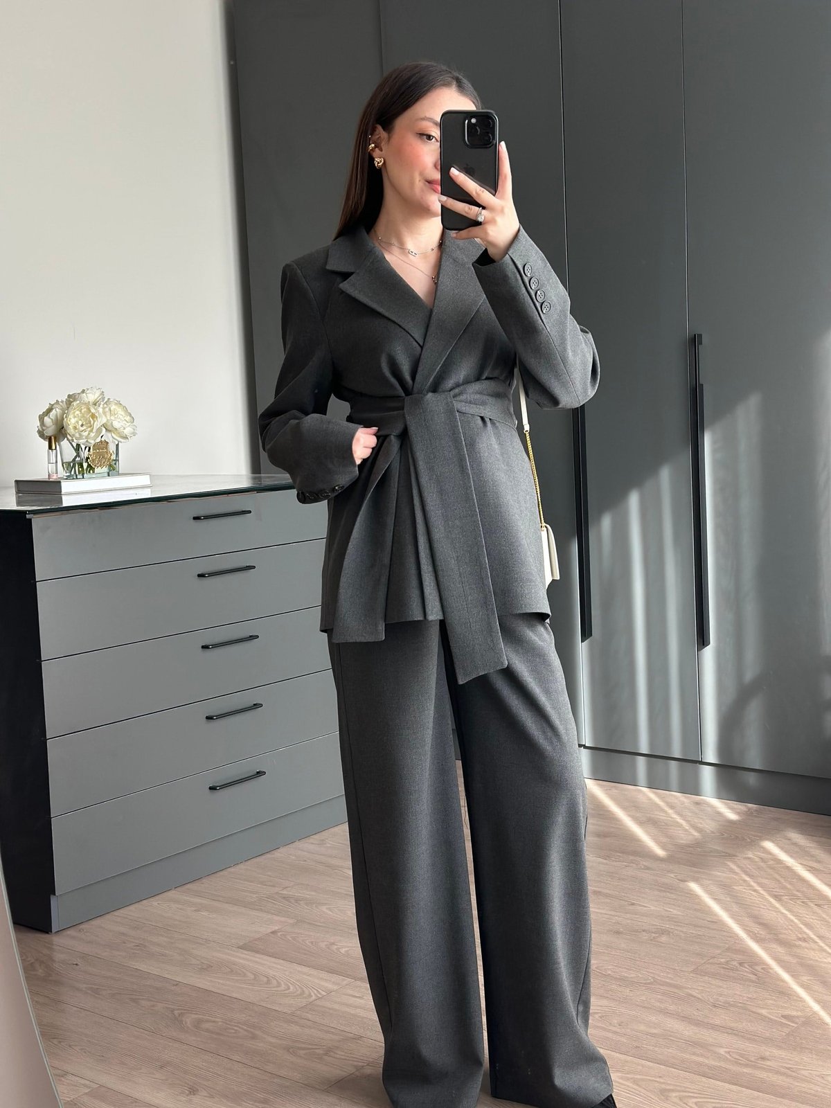 KEMERLİ BLAZER TAKIM