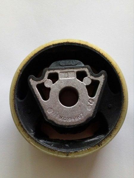 VolkswagenVolkswagen Caddy 2004-2010 Model Arası Travers Takozu Alt İthal Ürün Lemforder 3314701LEMFORDER 3314701