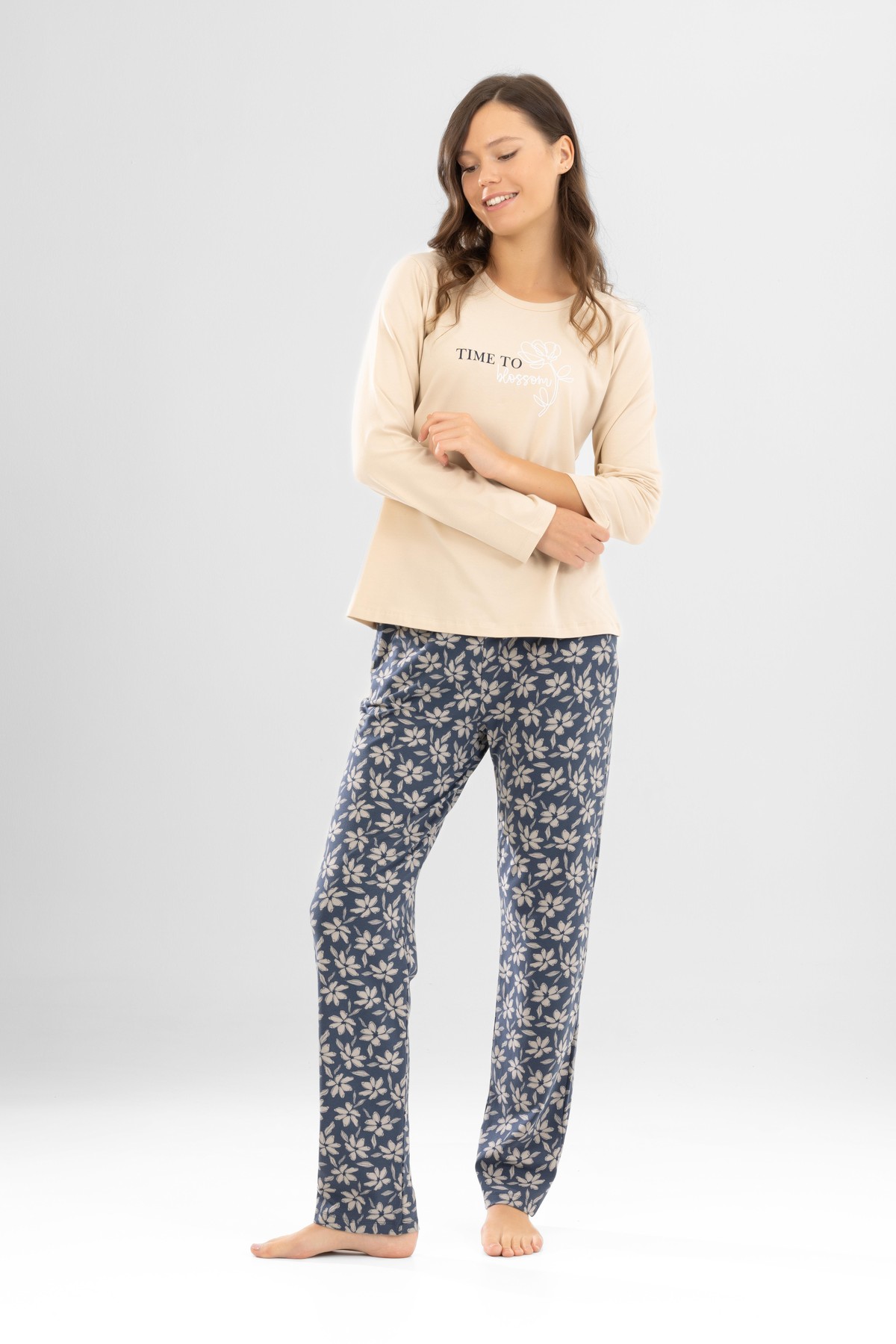 Kadın Pamuklu Bisiklet Yaka Time to Blossom Baskılı Uzun Kollu Pijama Takımı 9922 BEJ