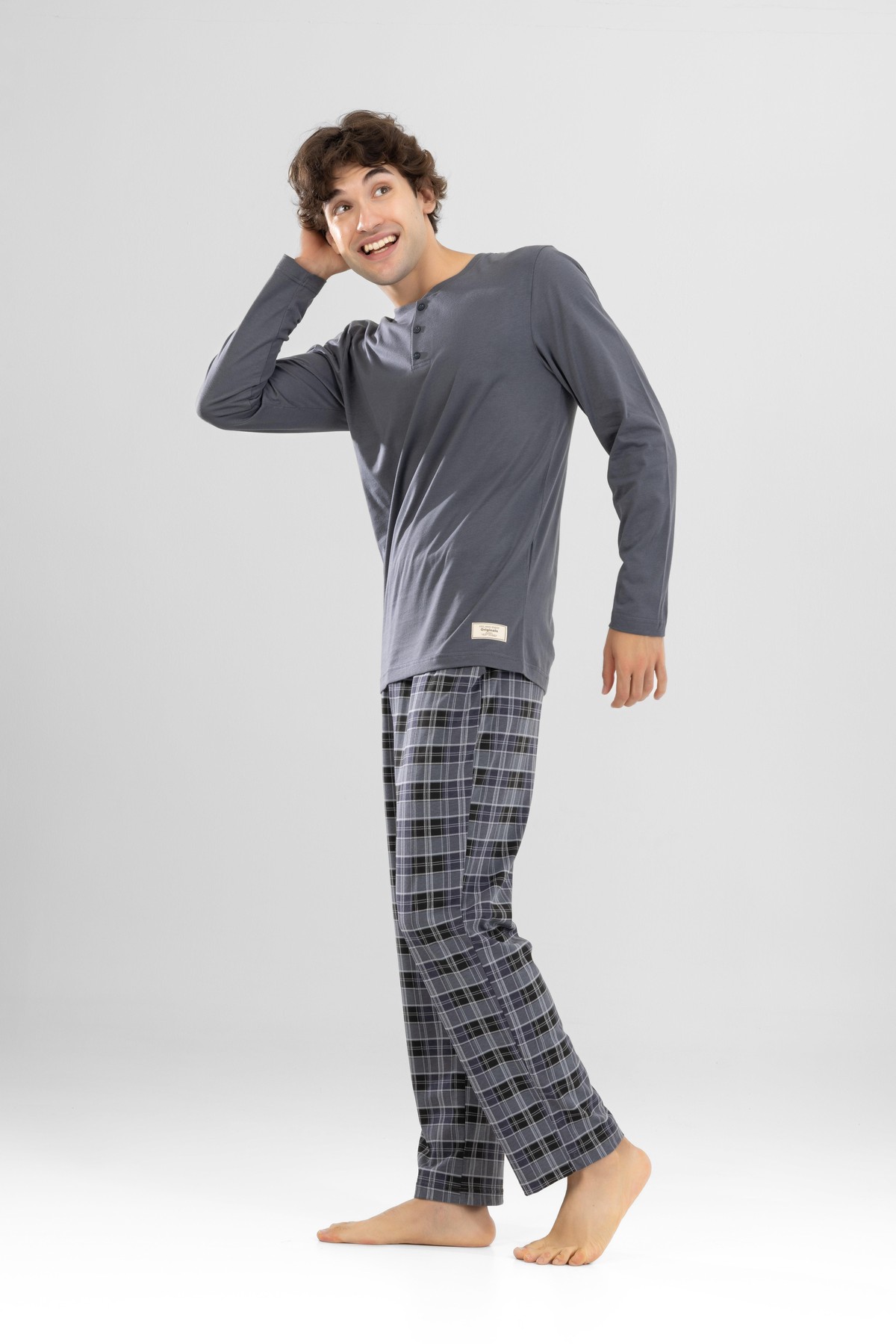 Erkek Pamuklu Bisiklet Yaka Baskılı Uzun Kollu Pijama Takımı 9804 Gri