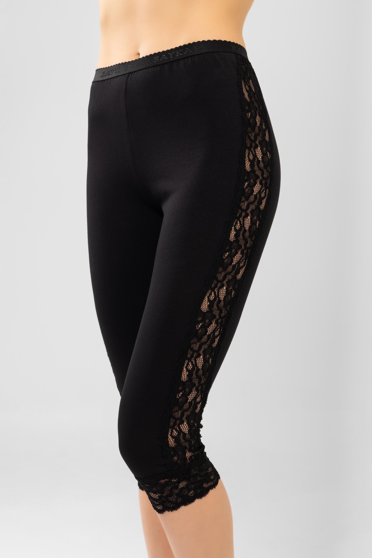 Kadın Yanları Dantelli Diz Altı Kapri Boy Kalın Penye Tayt İçlik Siyah